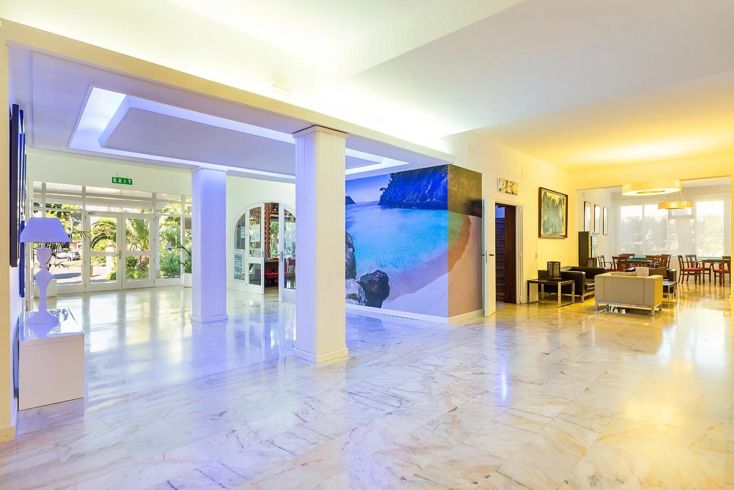 Lobby or reception in Hotel Cala Murada