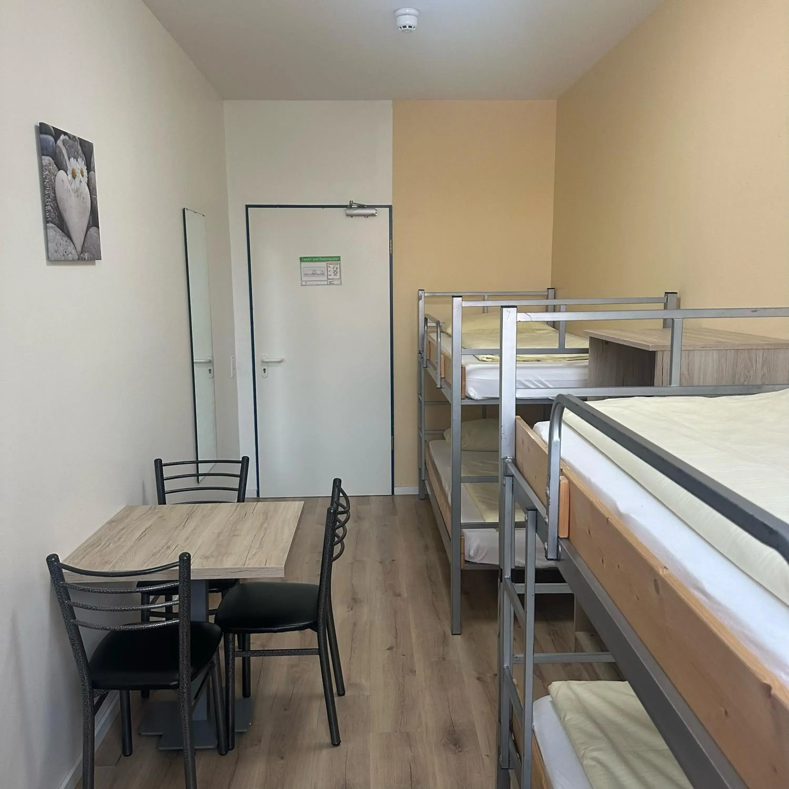 Economy Quadruple Room with Shared Bathroom in Low Budget Hostel Economy Quadruple Room with Shared Bathroom in Low Budget Hostel