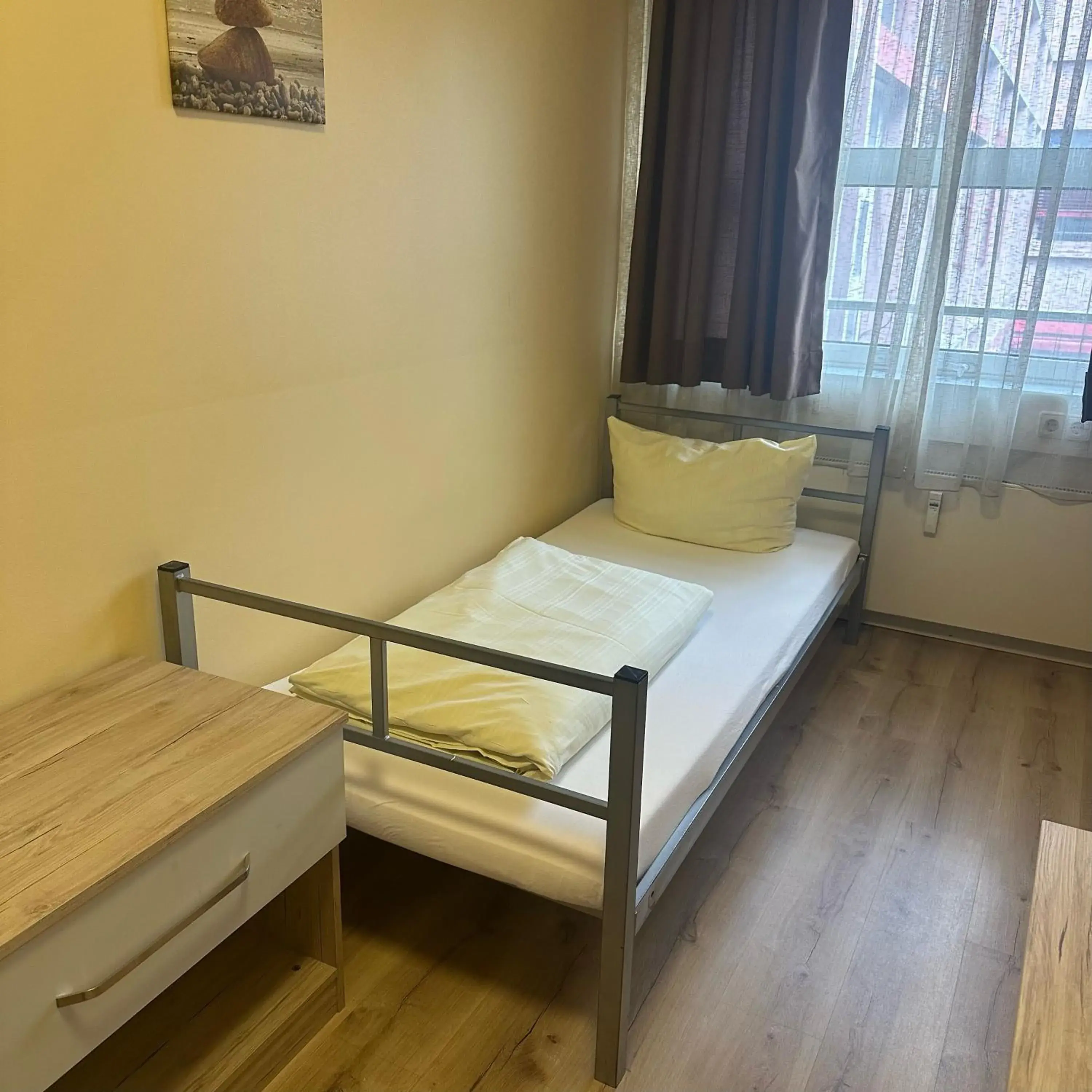 Photo of the whole room, Bed in Low Budget Hostel Photo of the whole room, Bed in Low Budget Hostel