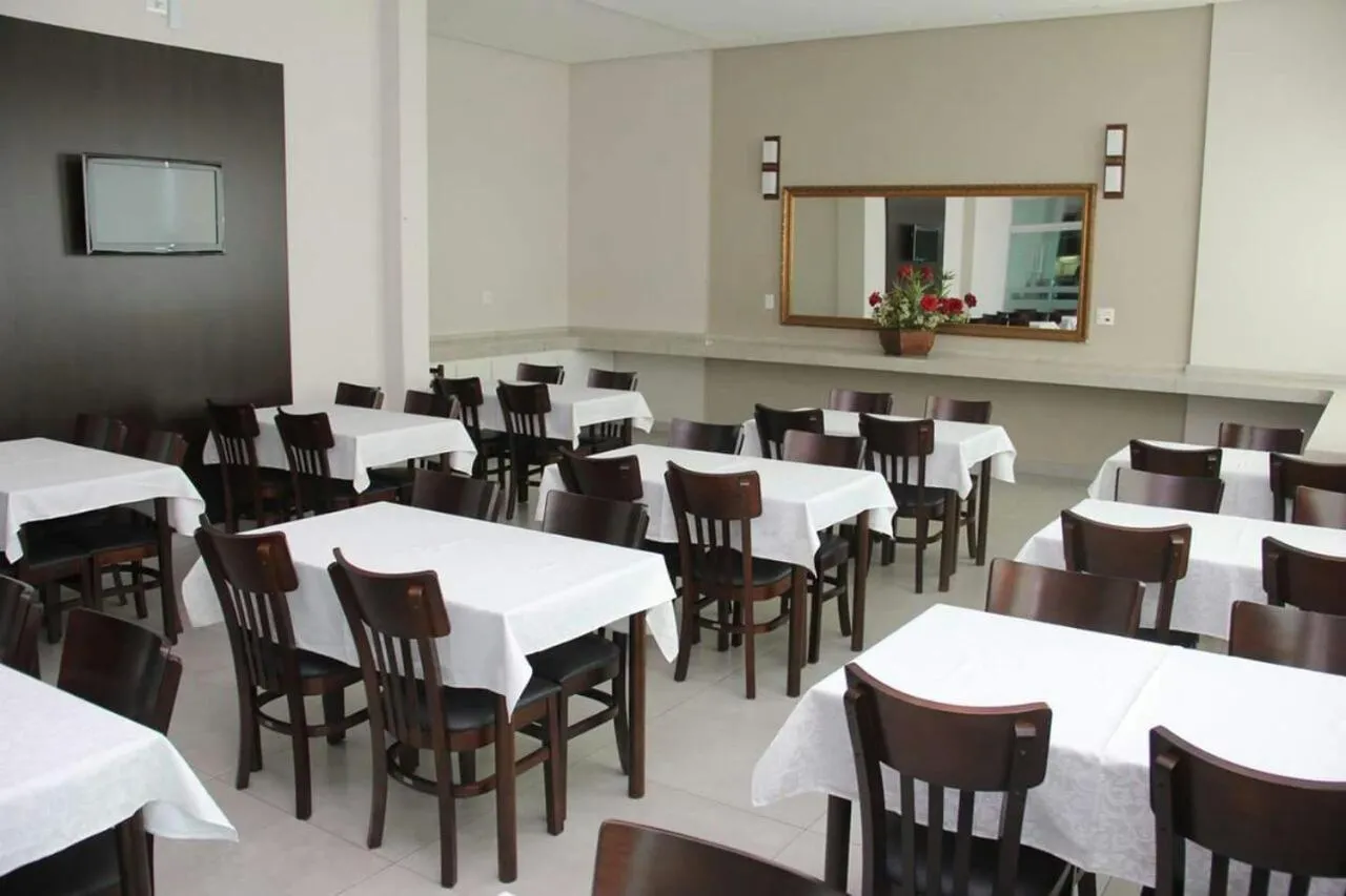 Restaurant/places to eat in Hotel Primavera