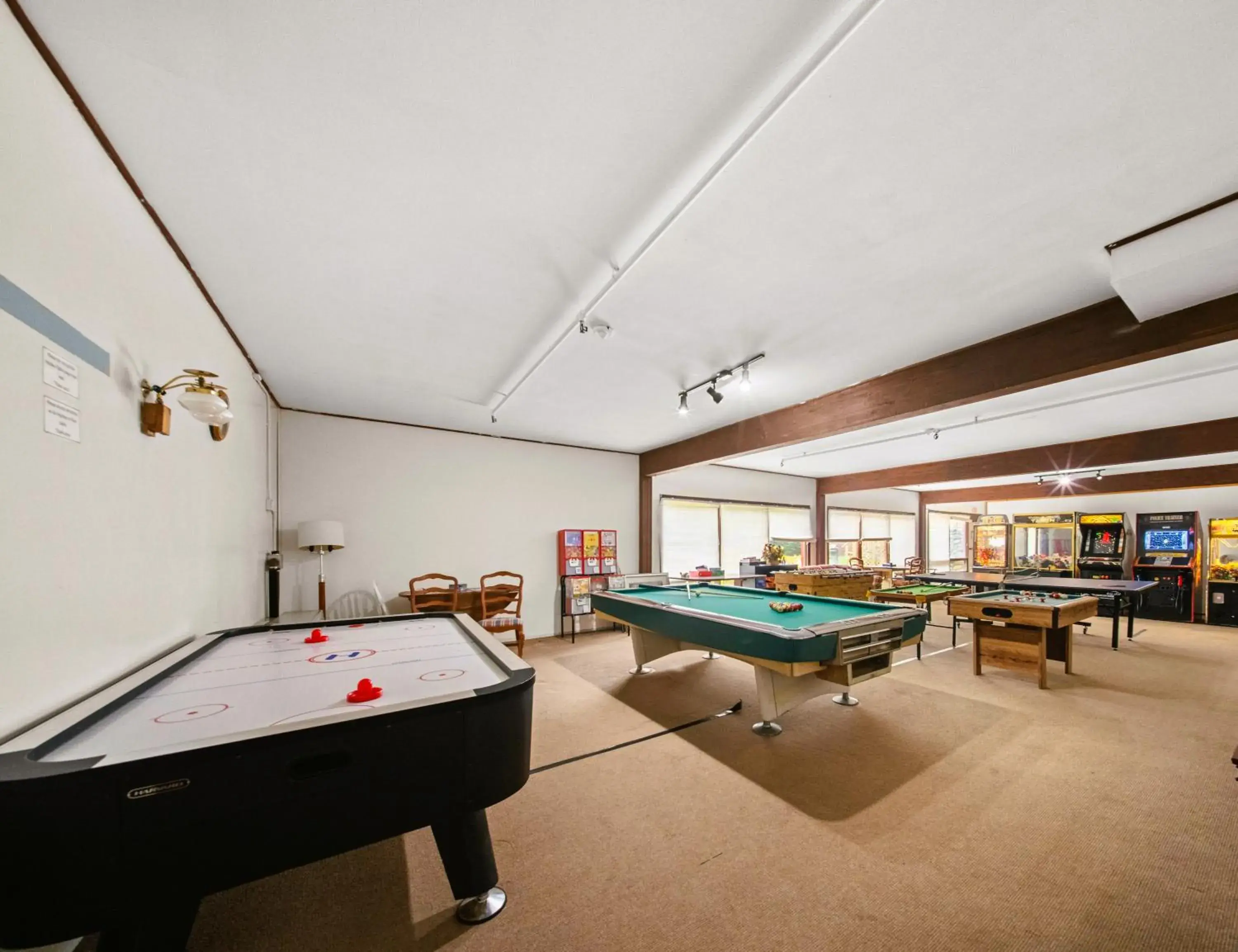 Game Room in Evergreen Valley Inn Game Room in Evergreen Valley Inn