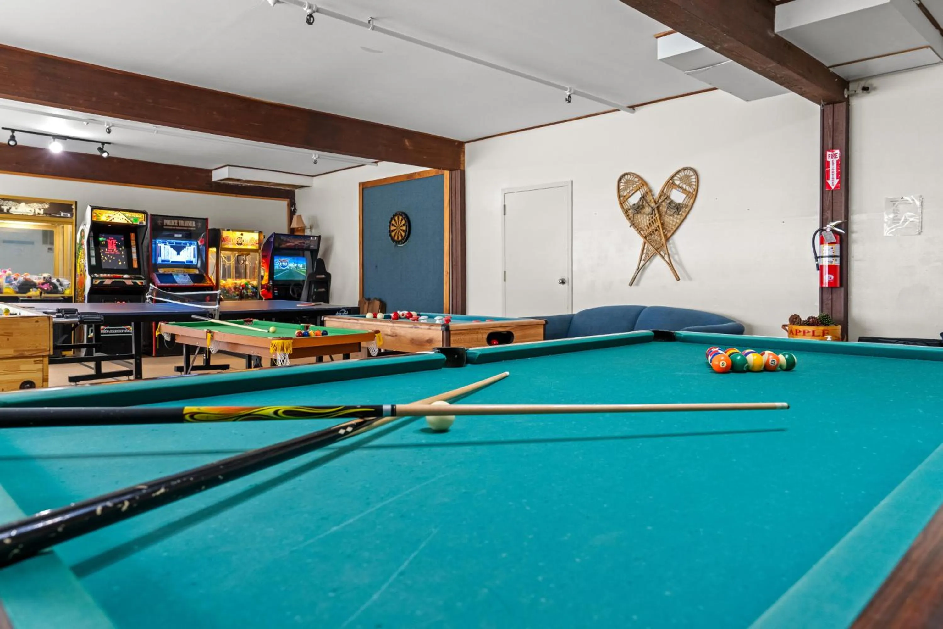 Billiard in Evergreen Valley Inn