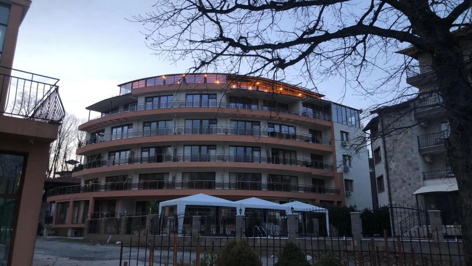 Restaurant/places to eat in Sunny Paradise Family Hotel