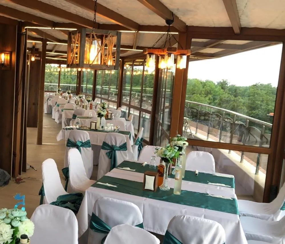 Restaurant/places to eat in Sunny Paradise Family Hotel
