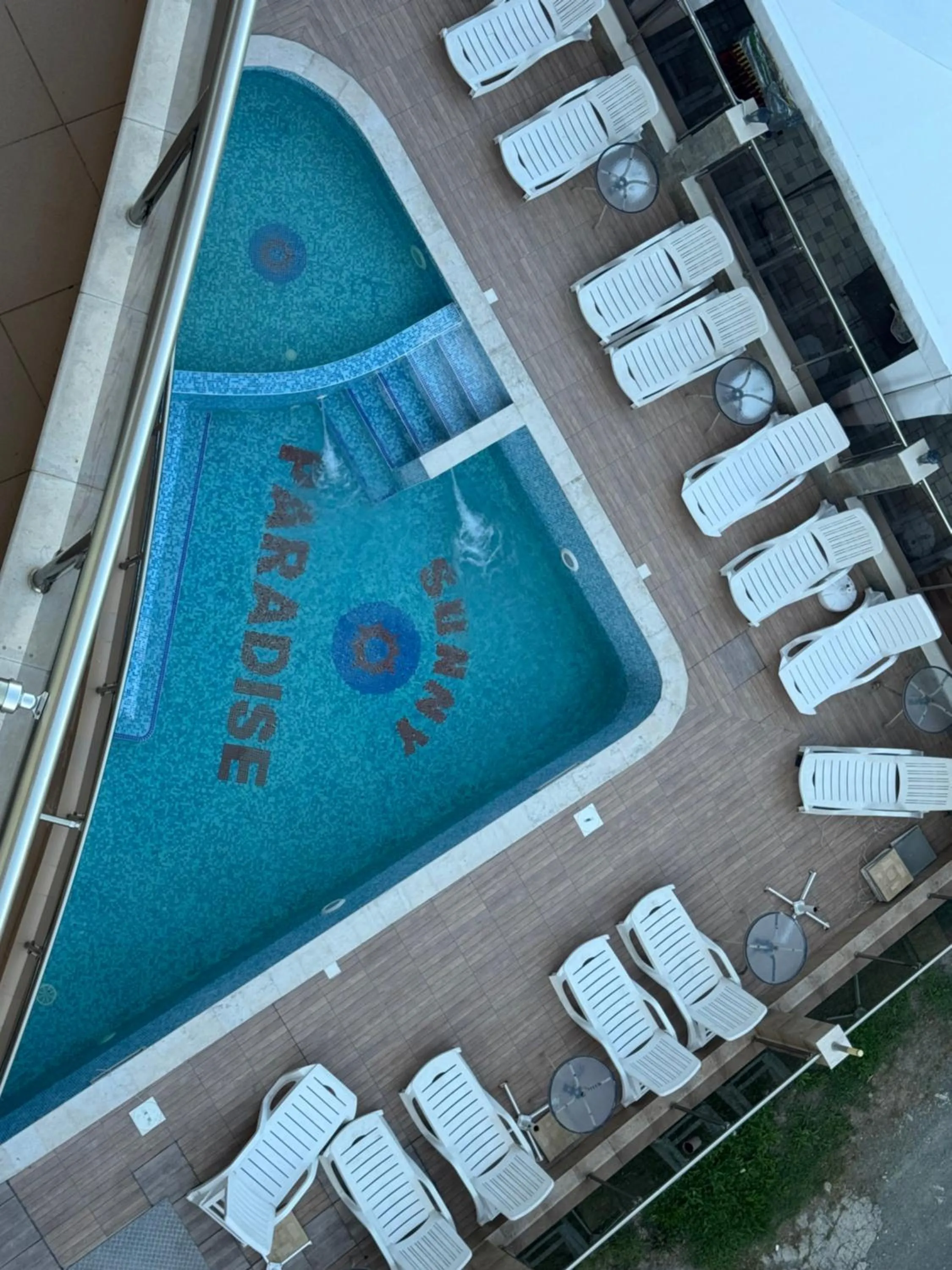 Swimming pool in Sunny Paradise Family Hotel