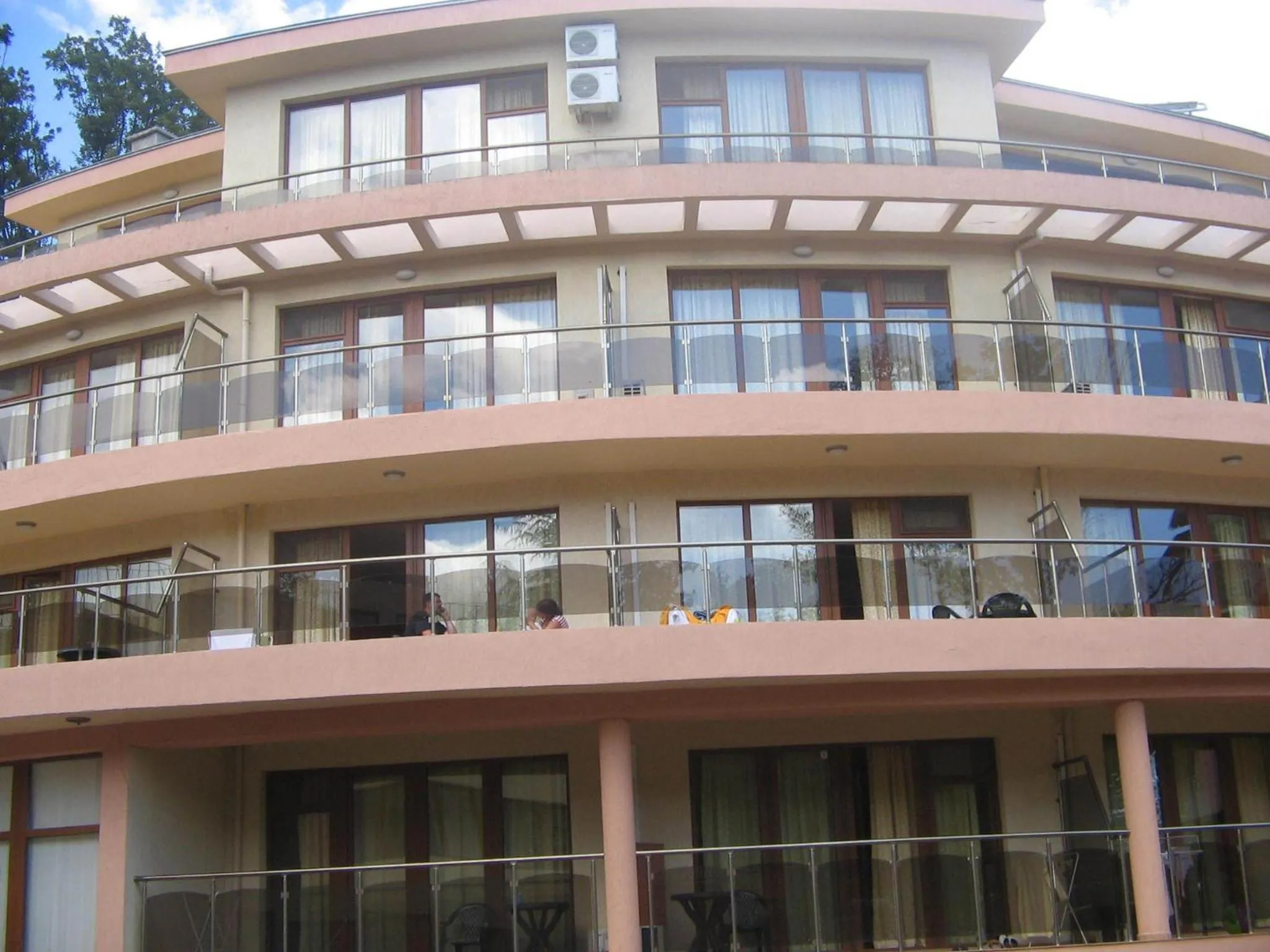 Facade/entrance in Sunny Paradise Family Hotel