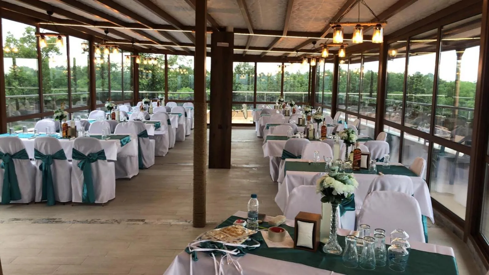 Restaurant/places to eat in Sunny Paradise Family Hotel