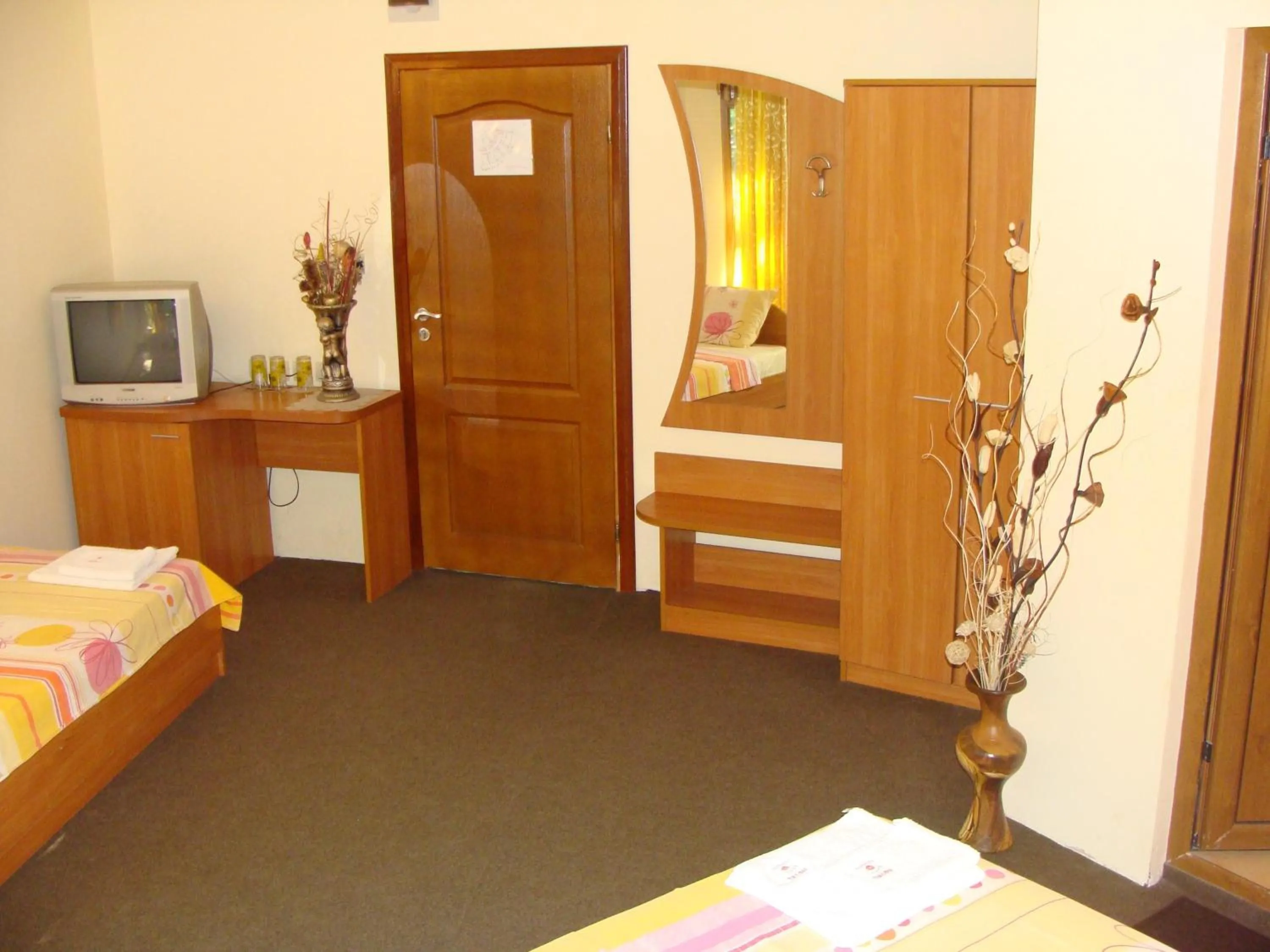 Photo of the whole room, Bed in Sunny Paradise Family Hotel