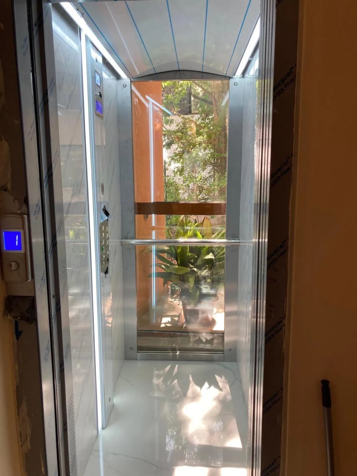 elevator in Sunny Paradise Family Hotel