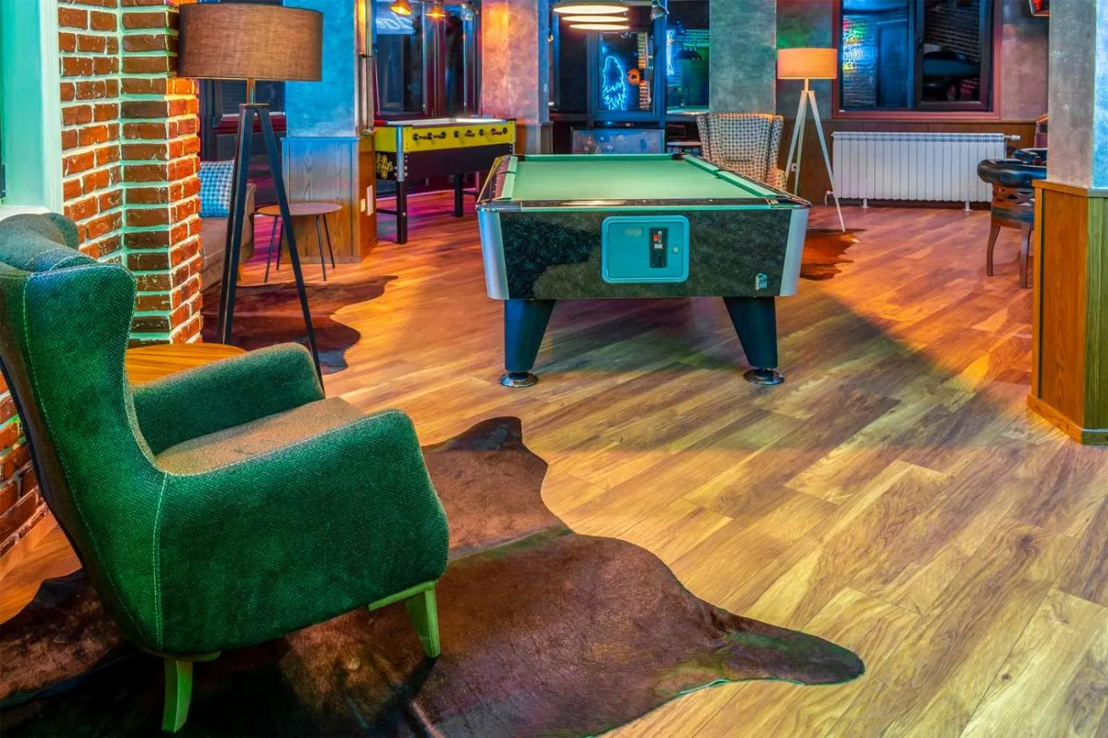 Billiard in Sunny Paradise Family Hotel