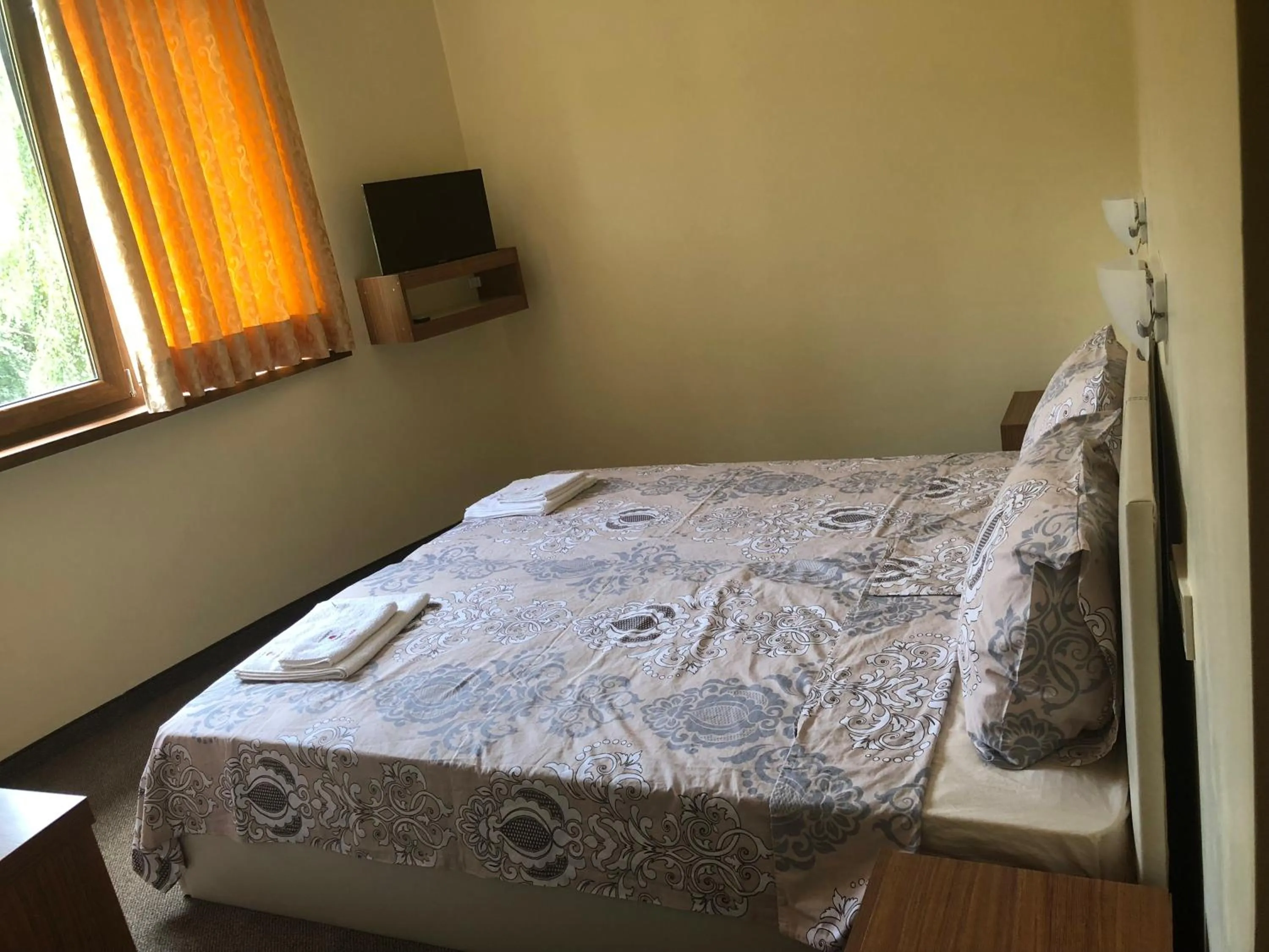 Bedroom, Bed in Sunny Paradise Family Hotel