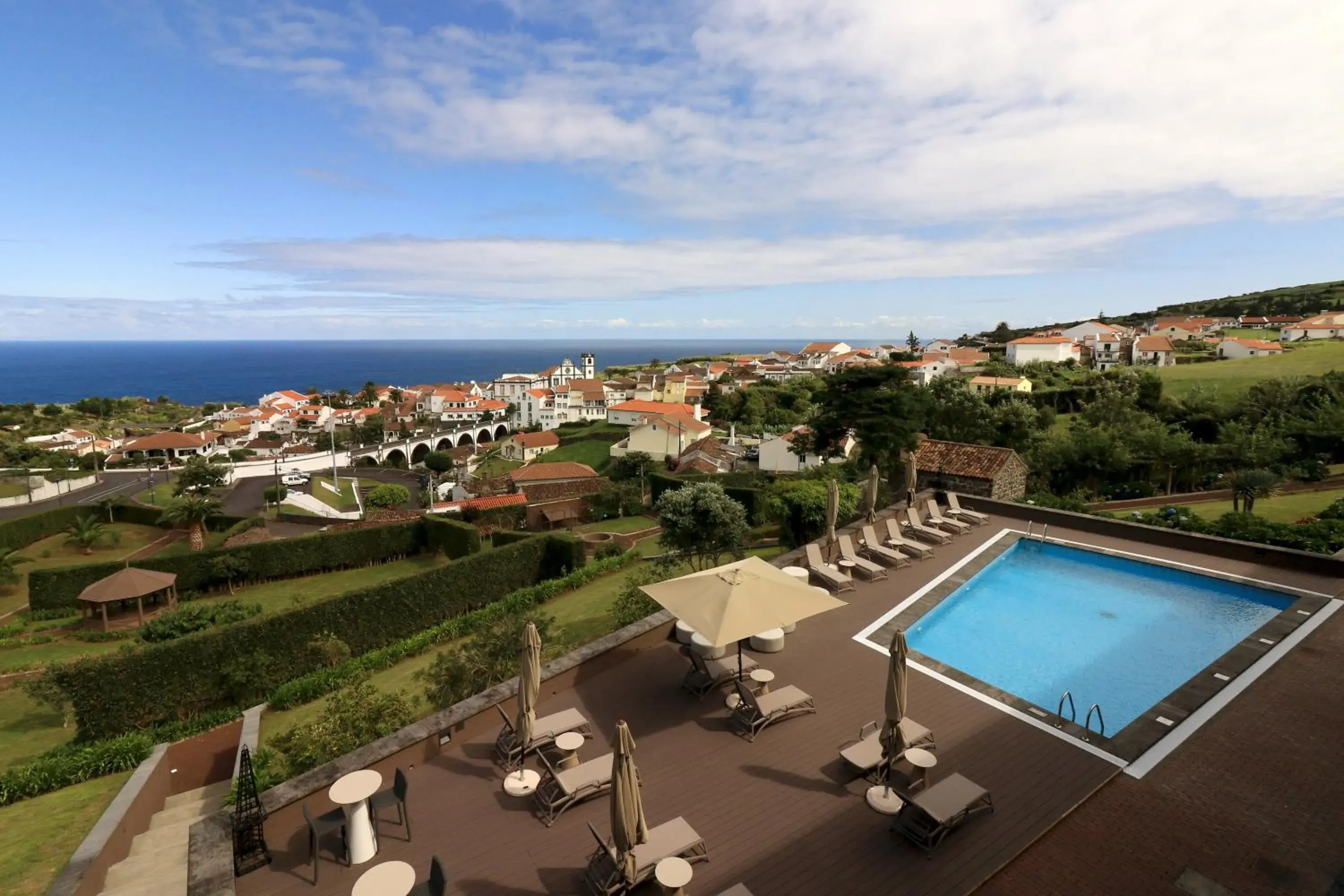Pool view in The Lince Nordeste Pool view in The Lince Nordeste
