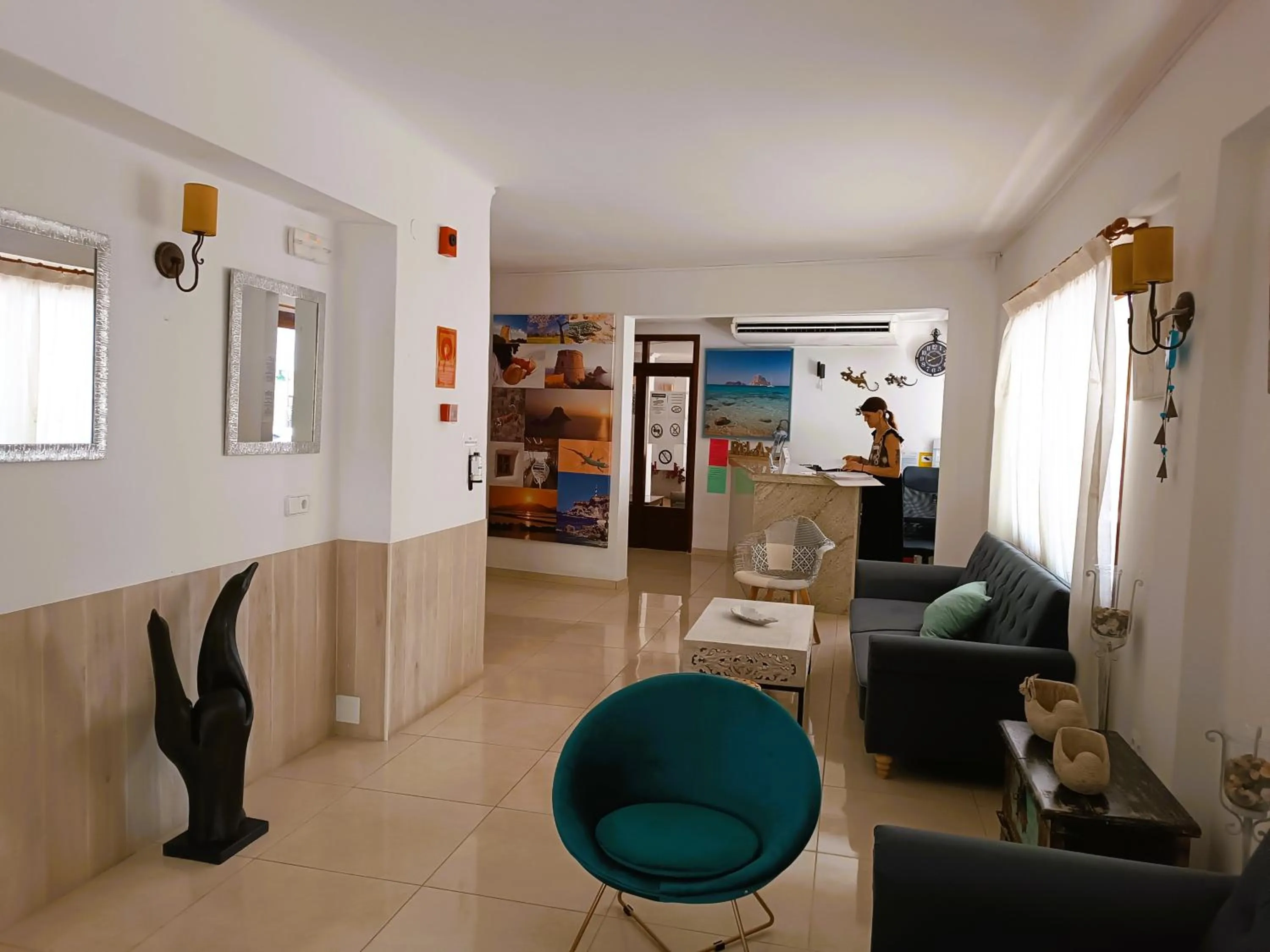 Lobby or reception in Hostal Horizonte