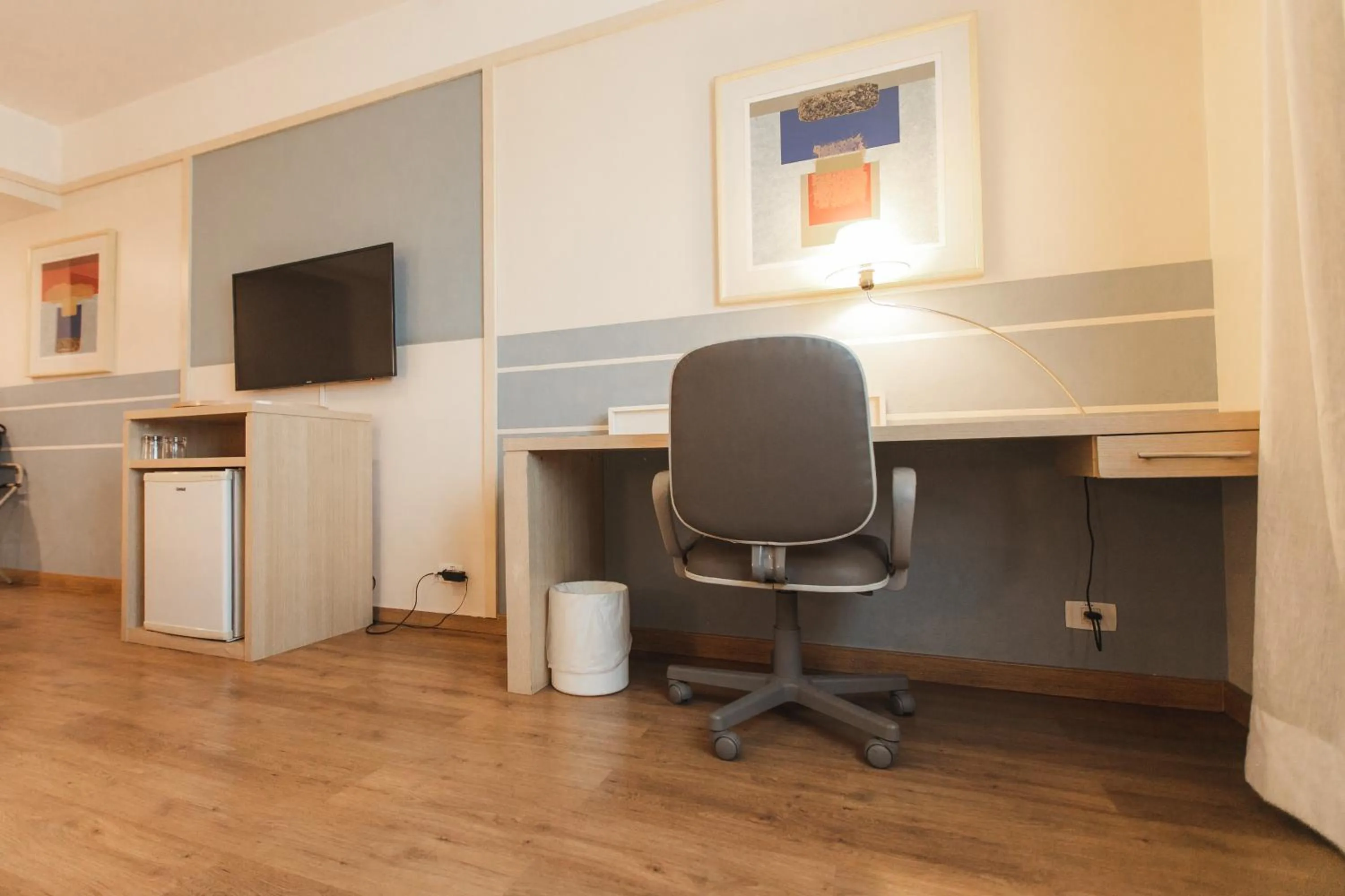 Photo of the whole room in Comfort Suites Londrina