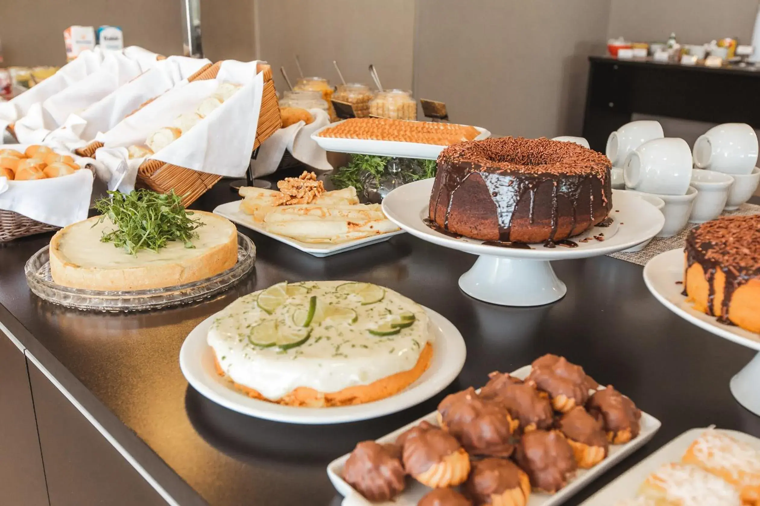 Breakfast in Comfort Suites Londrina Breakfast in Comfort Suites Londrina