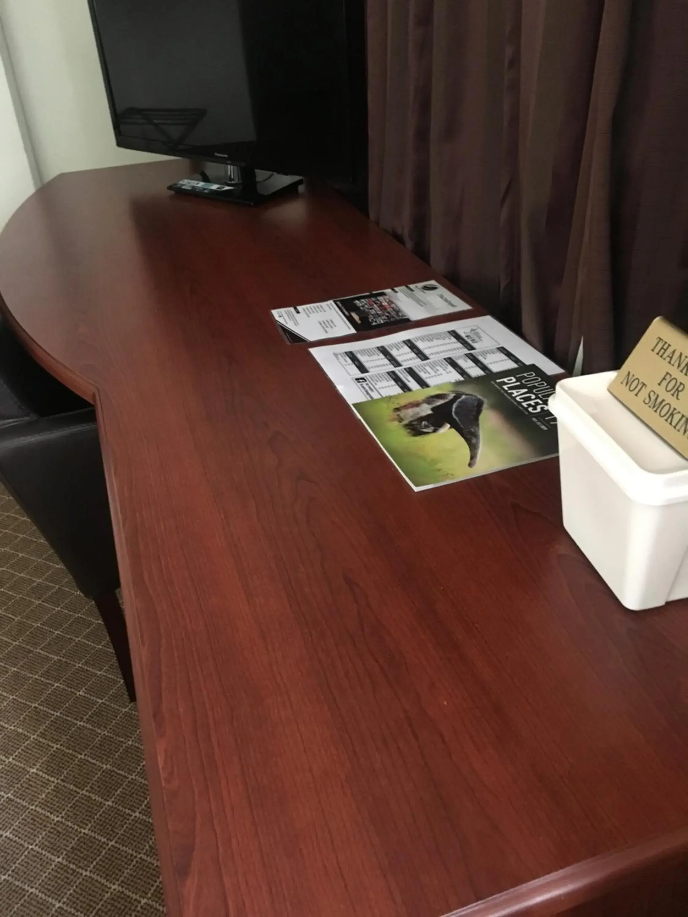 Deluxe Double Room (2 Adults + 1 Child) - single occupancy in Hotel Elegance NV Deluxe Double Room (2 Adults + 1 Child) - single occupancy in Hotel Elegance NV