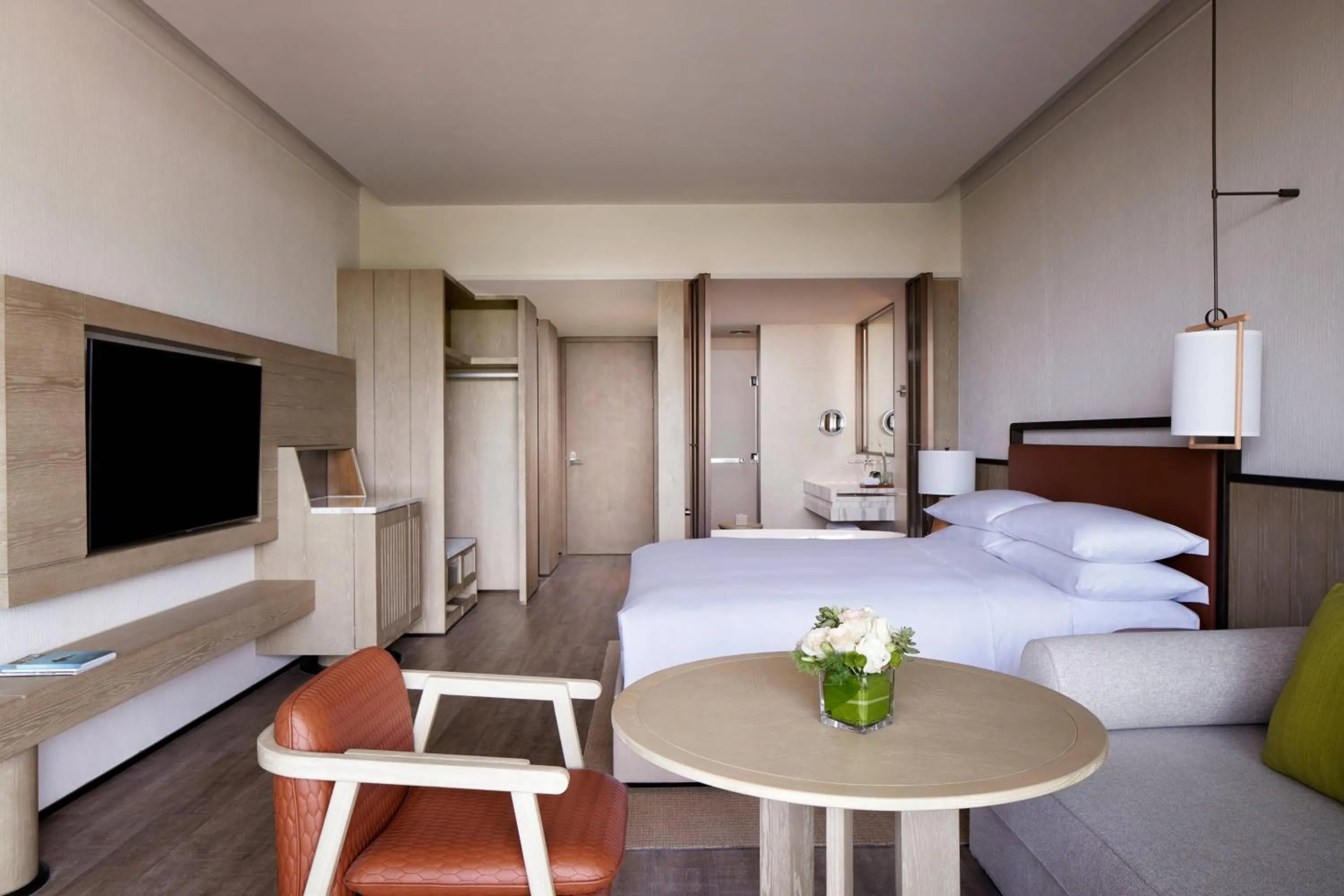 Photo of the whole room, Bed in Sanya Marriott Yalong Bay Resort & Spa