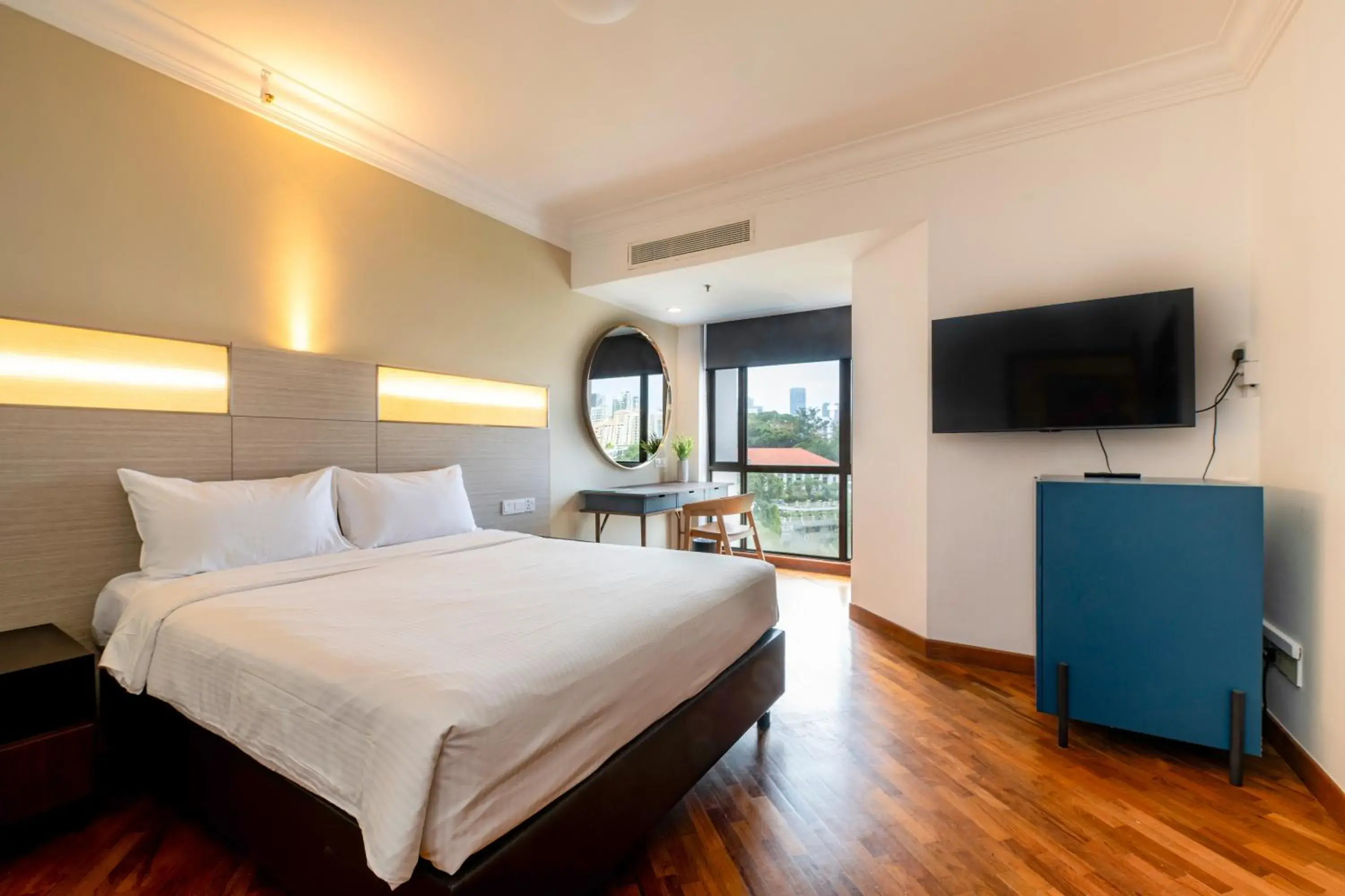 Park View Queen Room in YWCA Fort Canning Park View Queen Room in YWCA Fort Canning