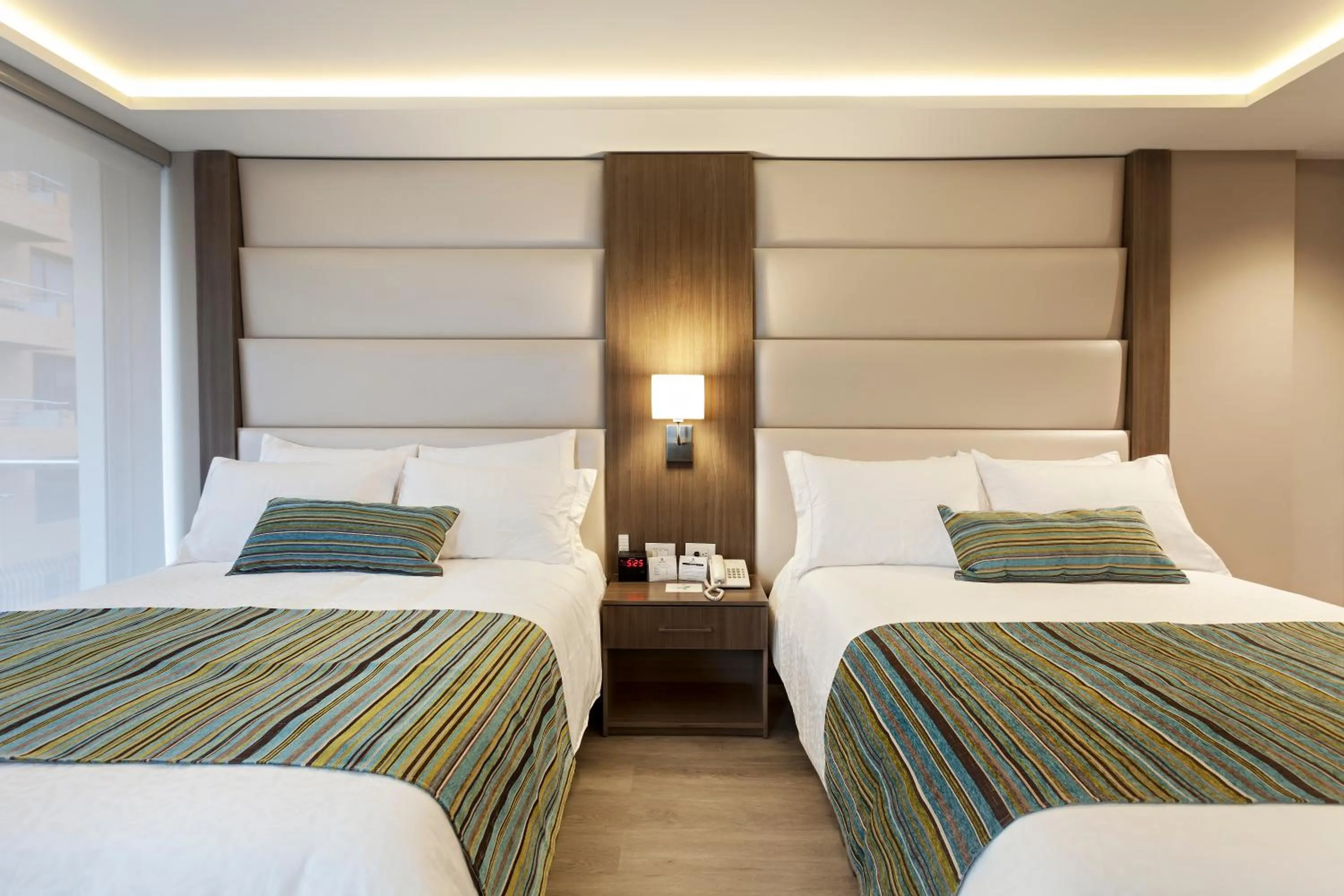 Photo of the whole room, Bed in San Juan Hotel Boutique Pasto