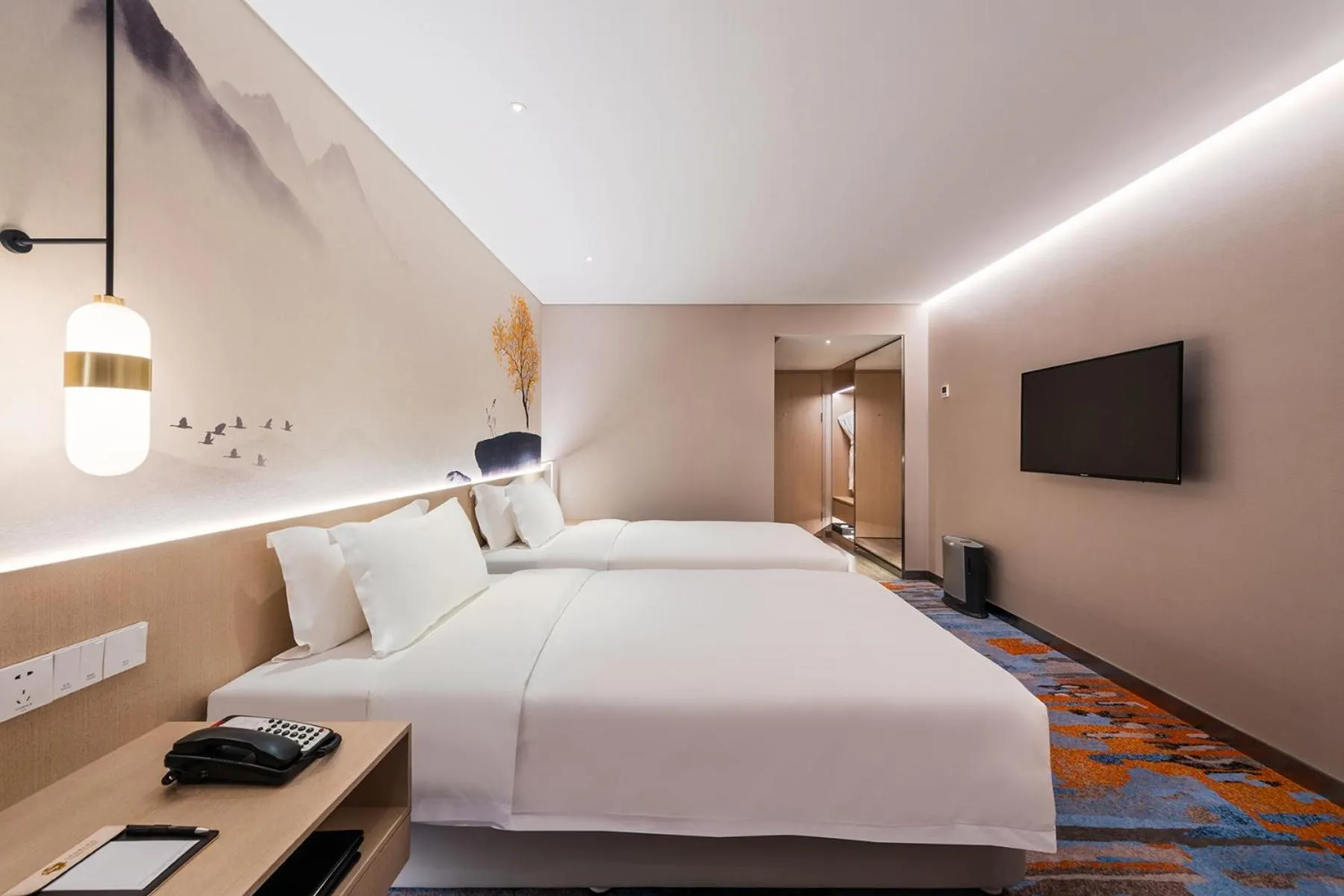 Photo of the whole room, Bed in Sunworld Hotel Wangfujing
