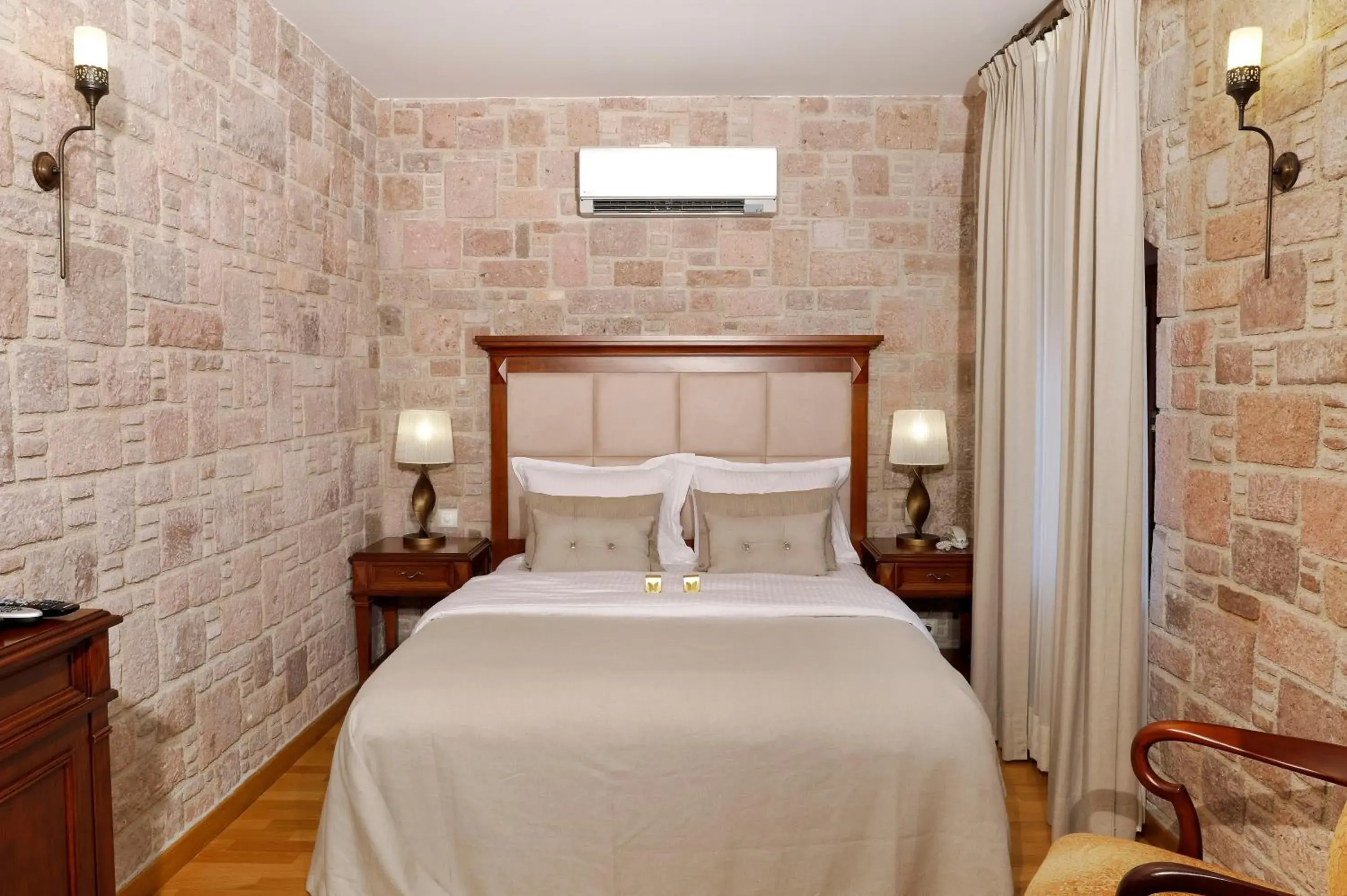 Stone Room in YundAntik Cunda Konaklari Stone Room in YundAntik Cunda Konaklari