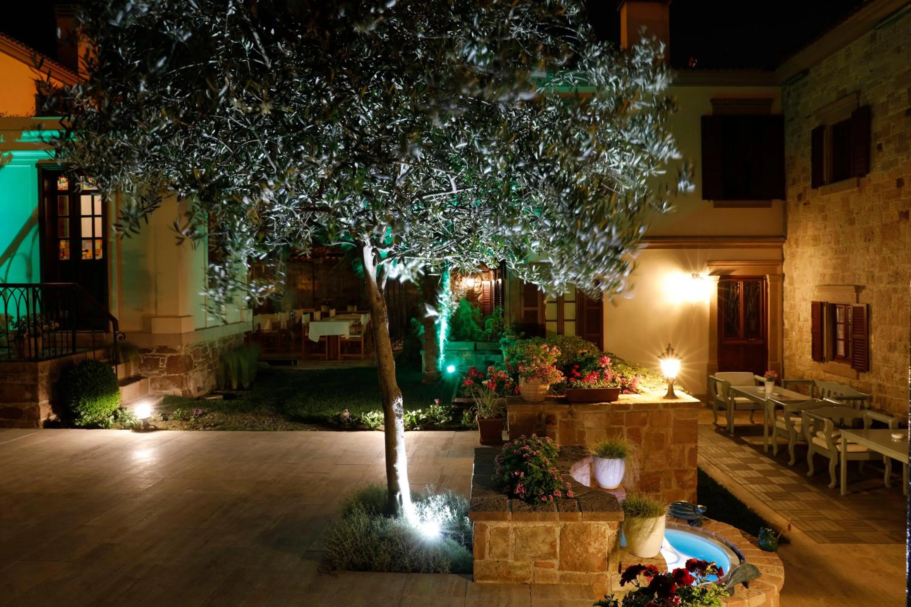 Night in YundAntik Cunda Konaklari