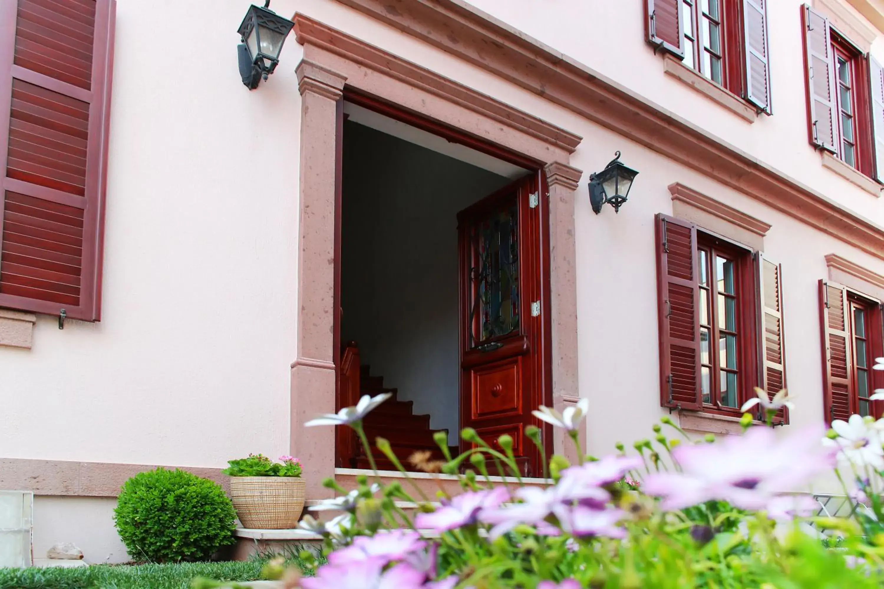 Property building in YundAntik Cunda Konaklari Property building in YundAntik Cunda Konaklari