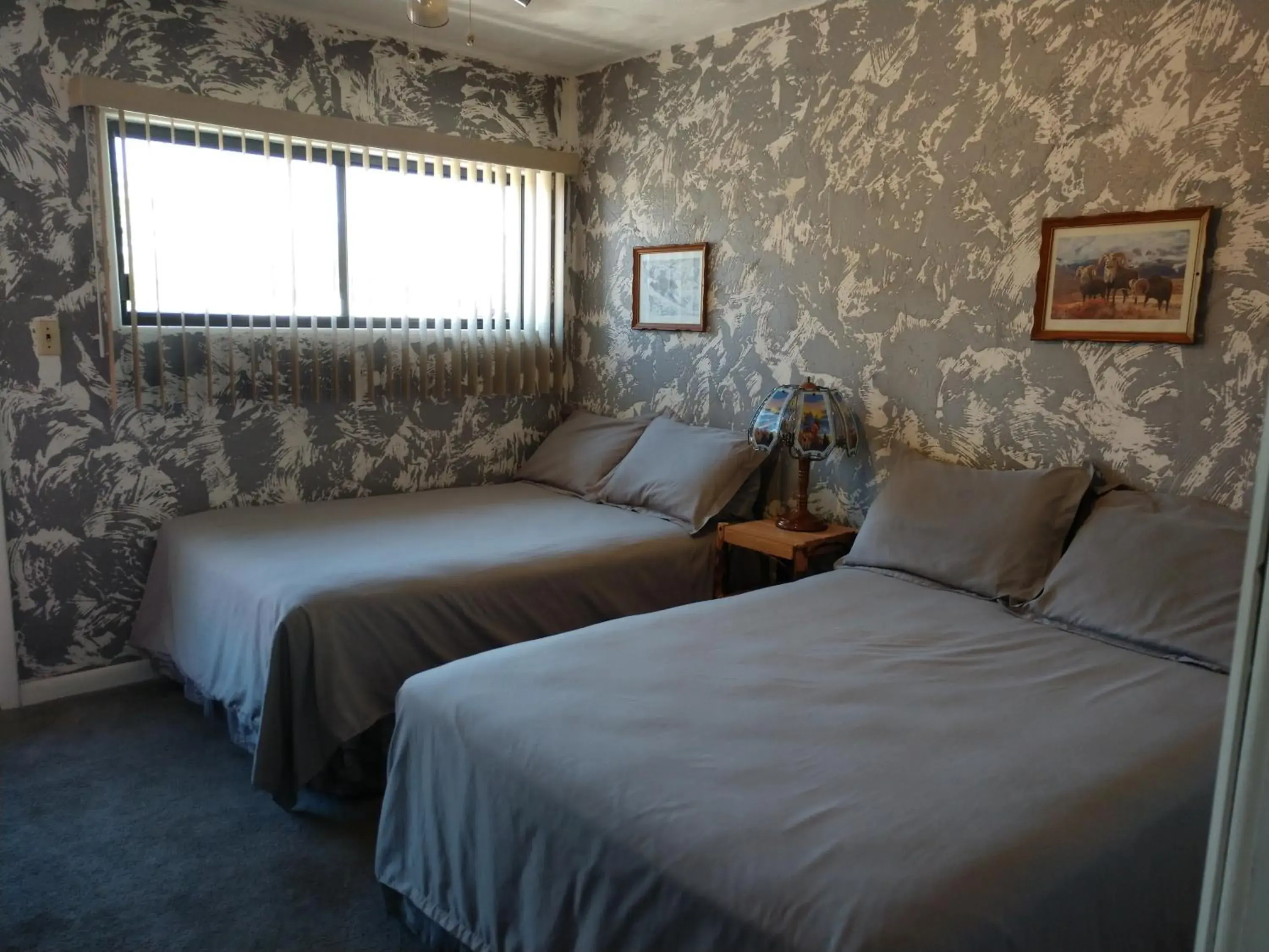 Quadruple Room with Mountain View in Swiss Mountain Motel Quadruple Room with Mountain View in Swiss Mountain Motel