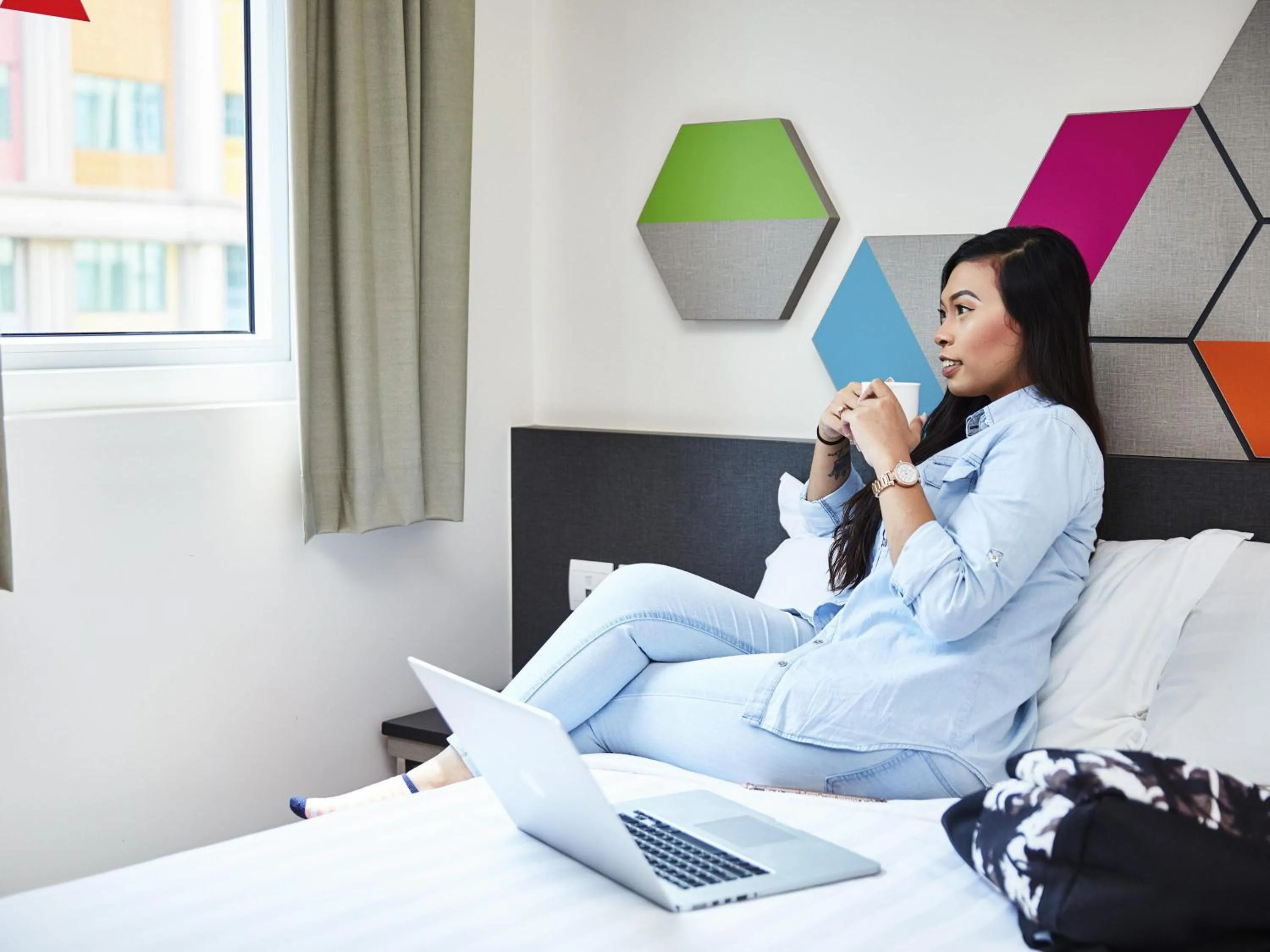 Bedroom, Bed in ibis budget Singapore Emerald