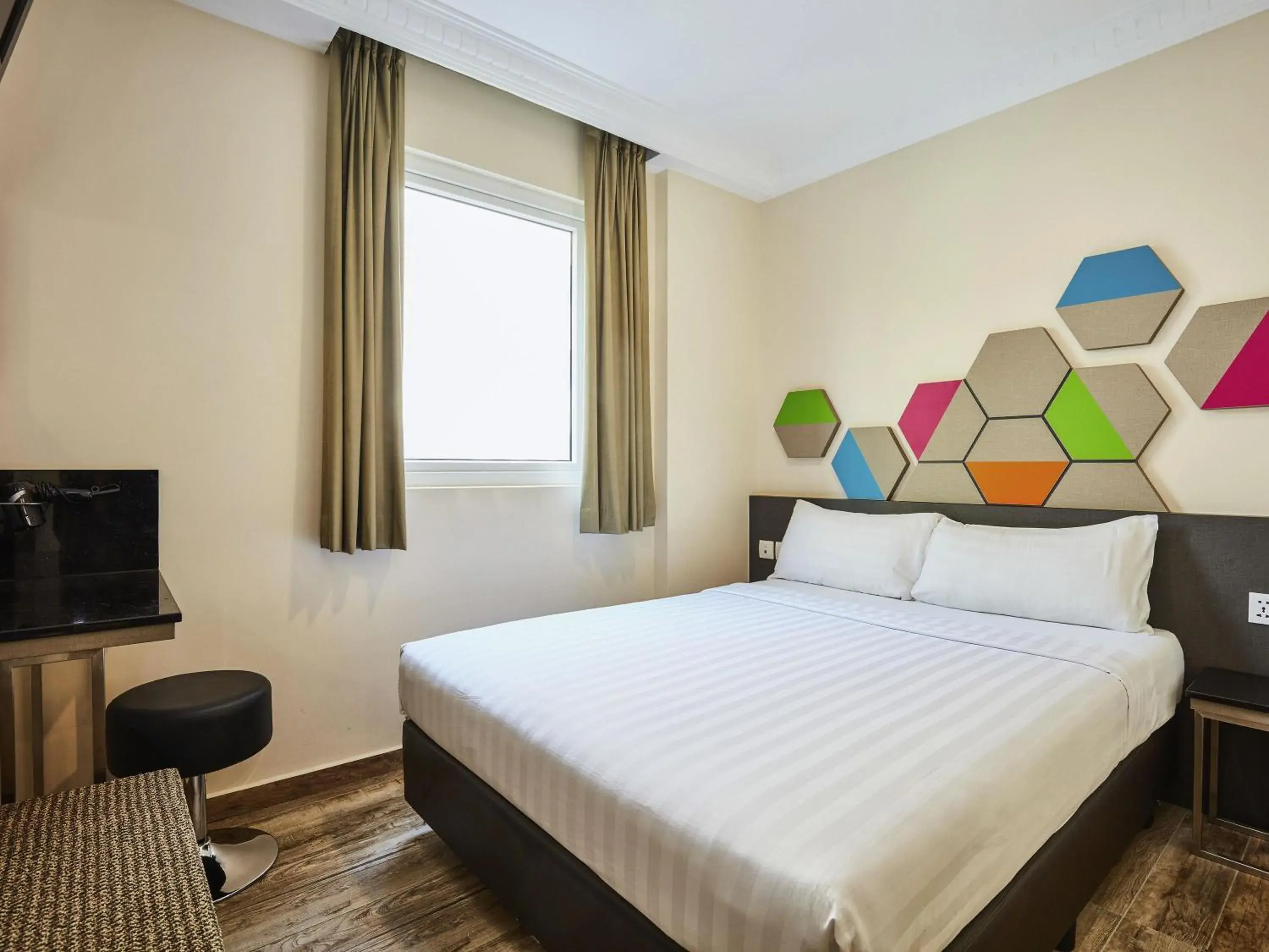 Bedroom, Bed in ibis budget Singapore Emerald Bedroom, Bed in ibis budget Singapore Emerald