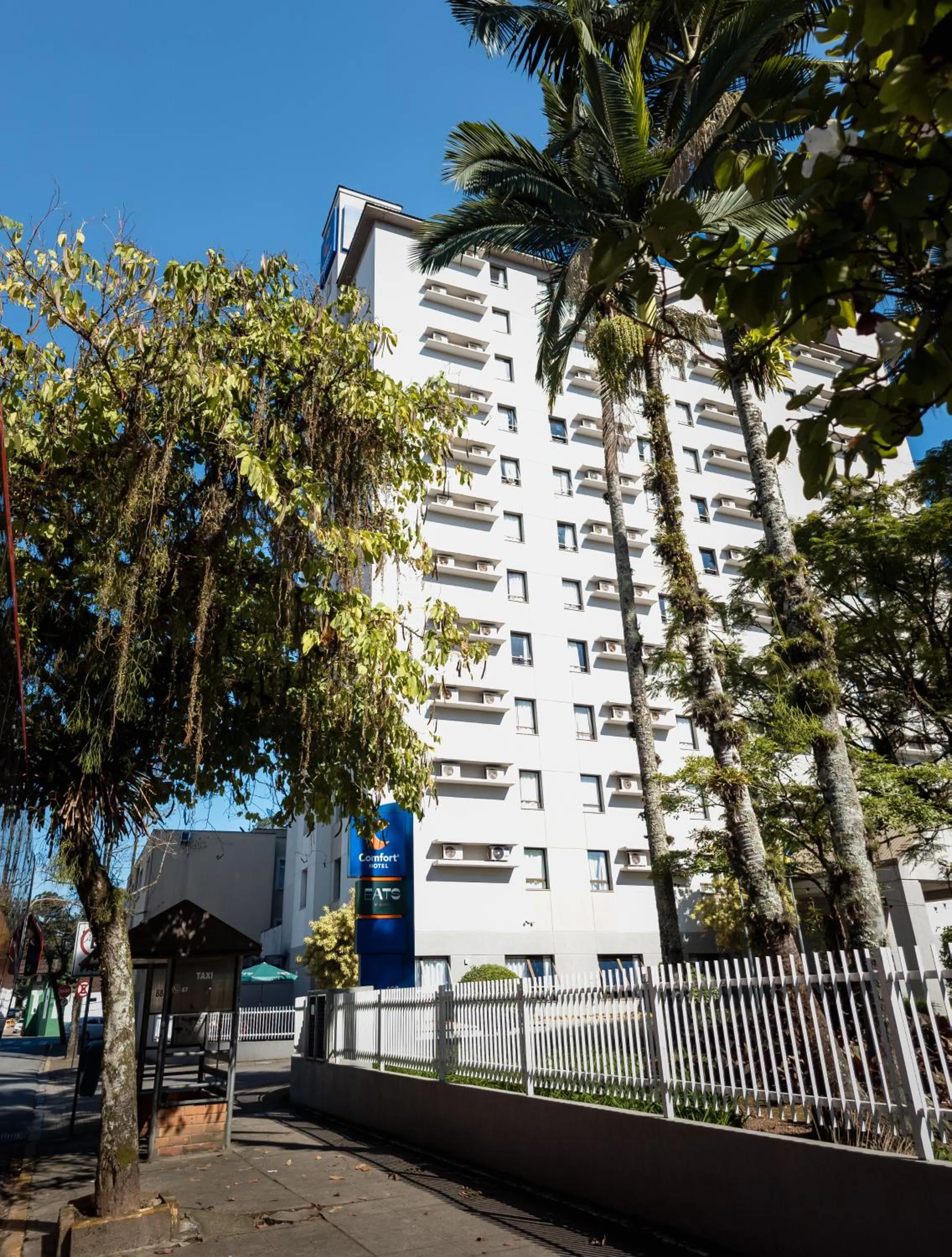 Property building in Comfort Hotel Joinville