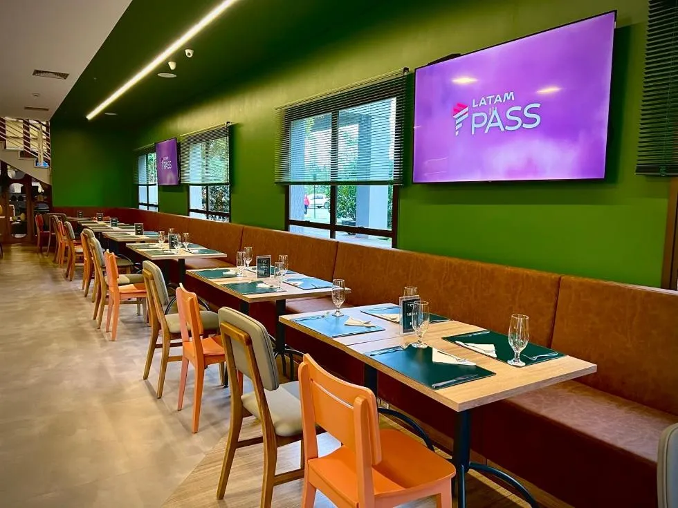 Restaurant/places to eat in Comfort Hotel Joinville