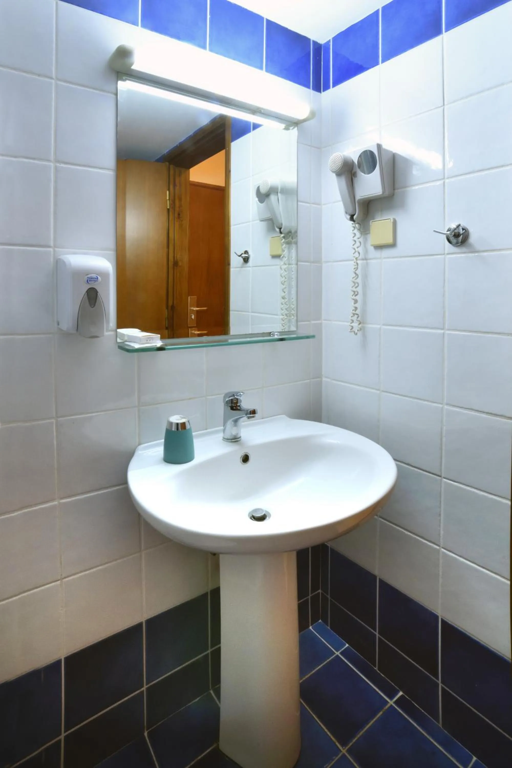 Bathroom in Akatos Hotel