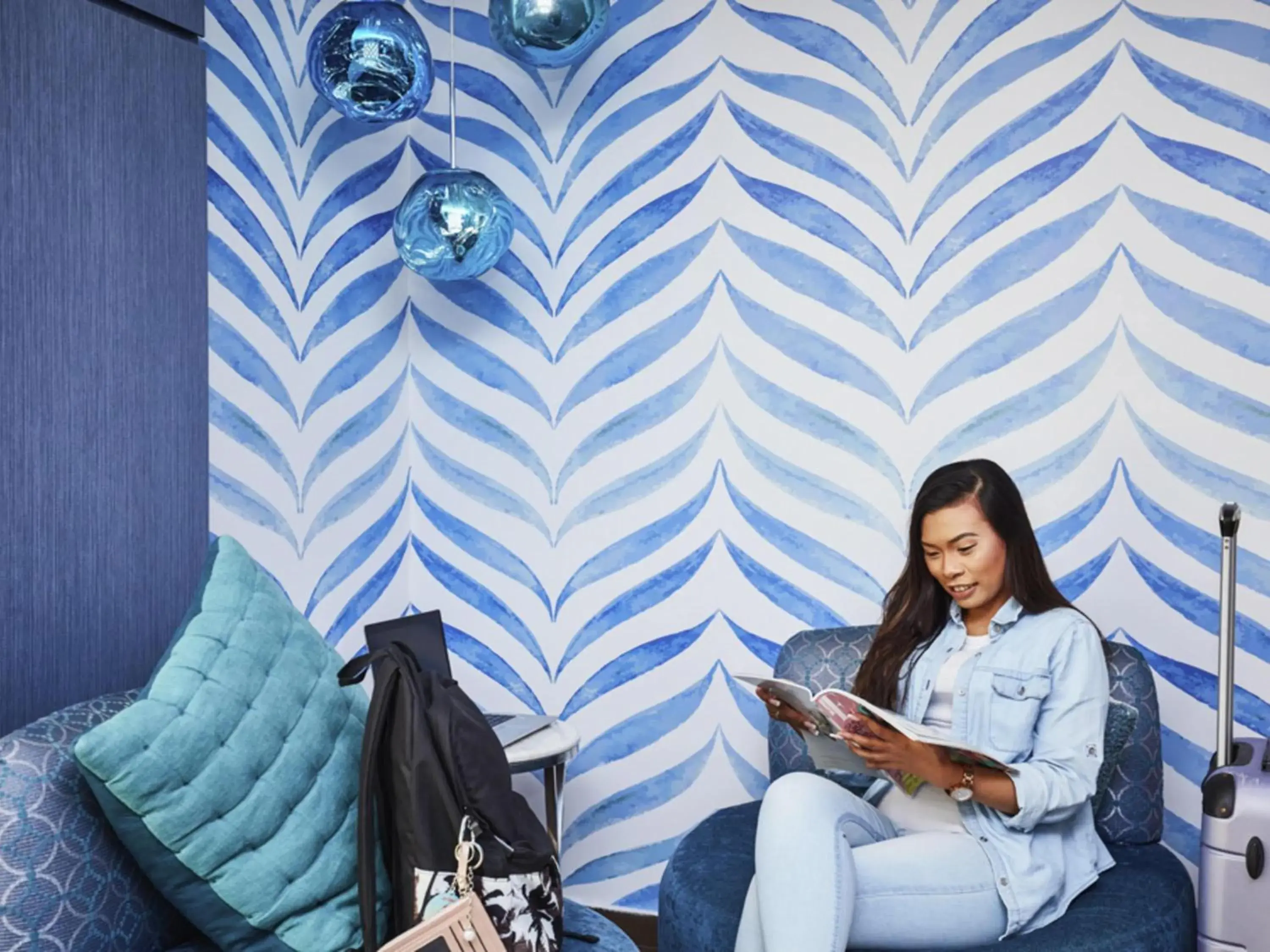 Property building in ibis budget Singapore Sapphire Property building in ibis budget Singapore Sapphire