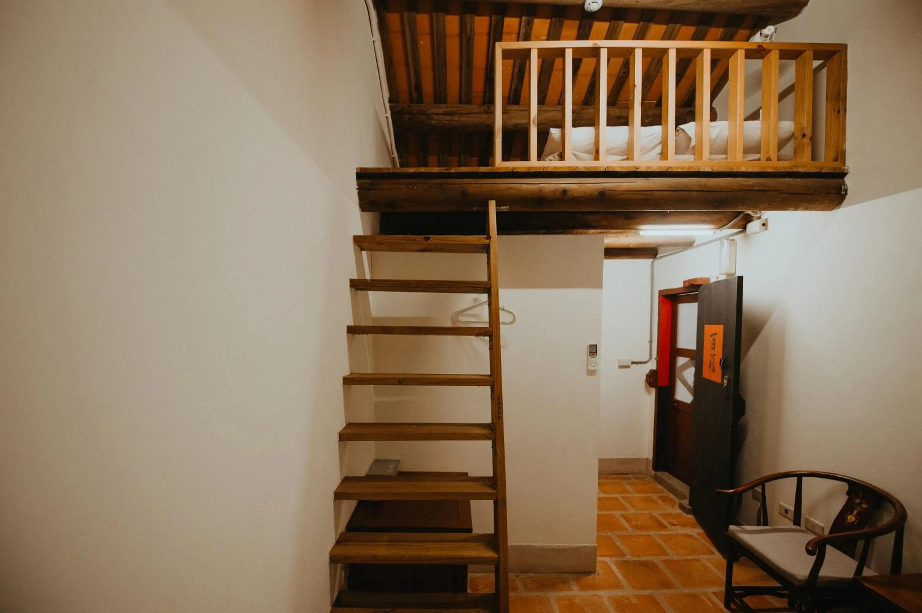 Photo of the whole room in Live Guest House