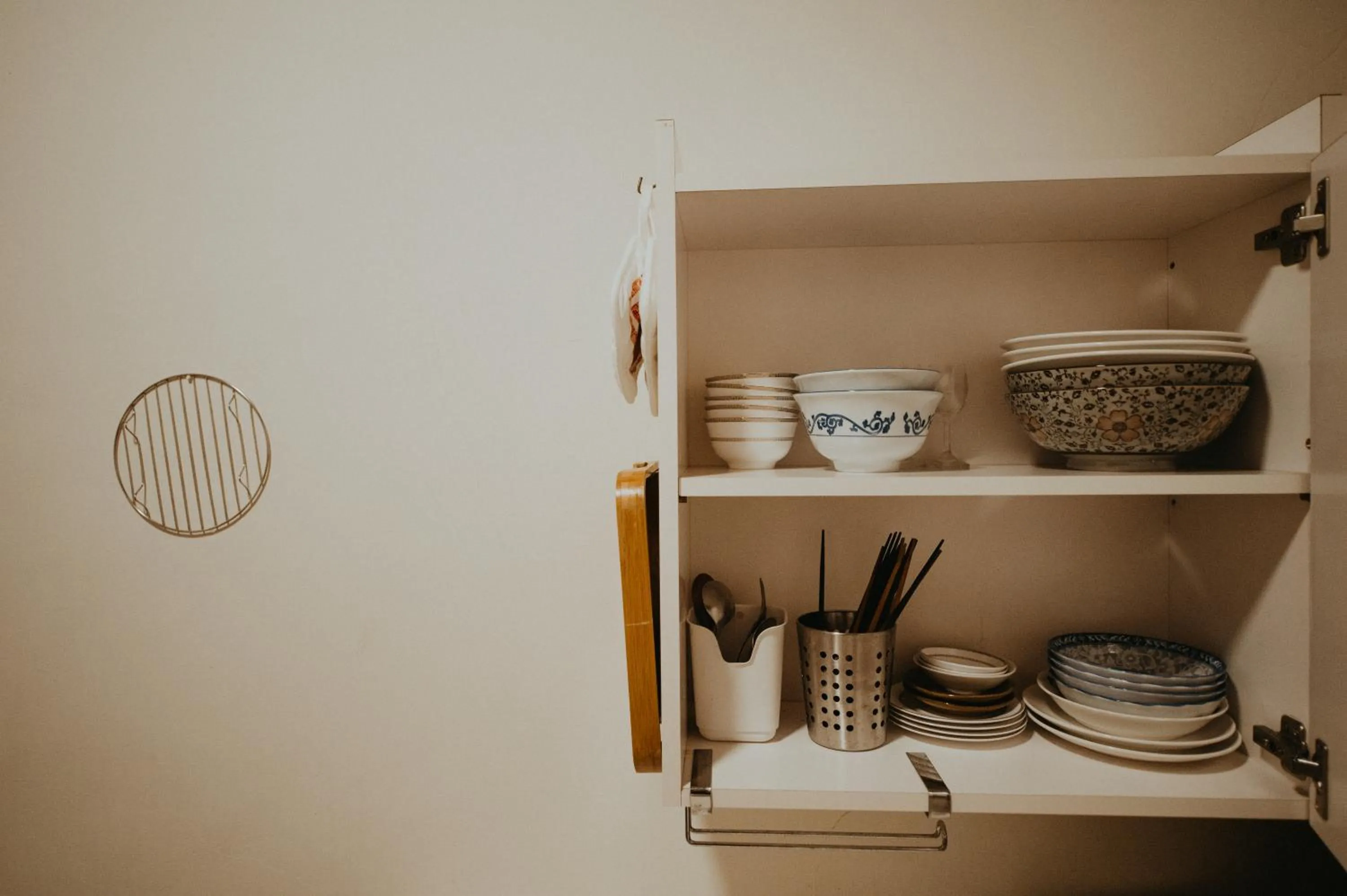 Communal kitchen in Live Guest House