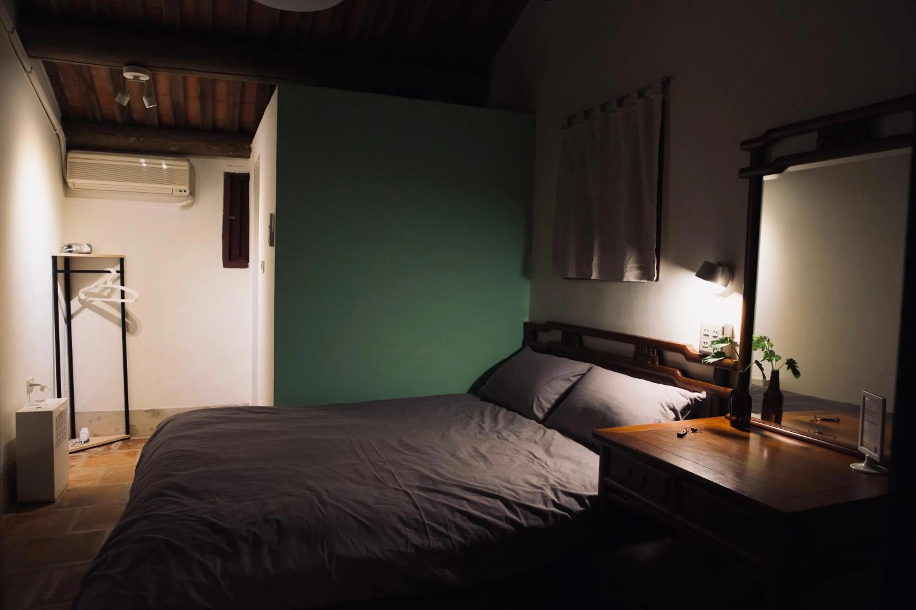 Photo of the whole room, Bed in Live Guest House