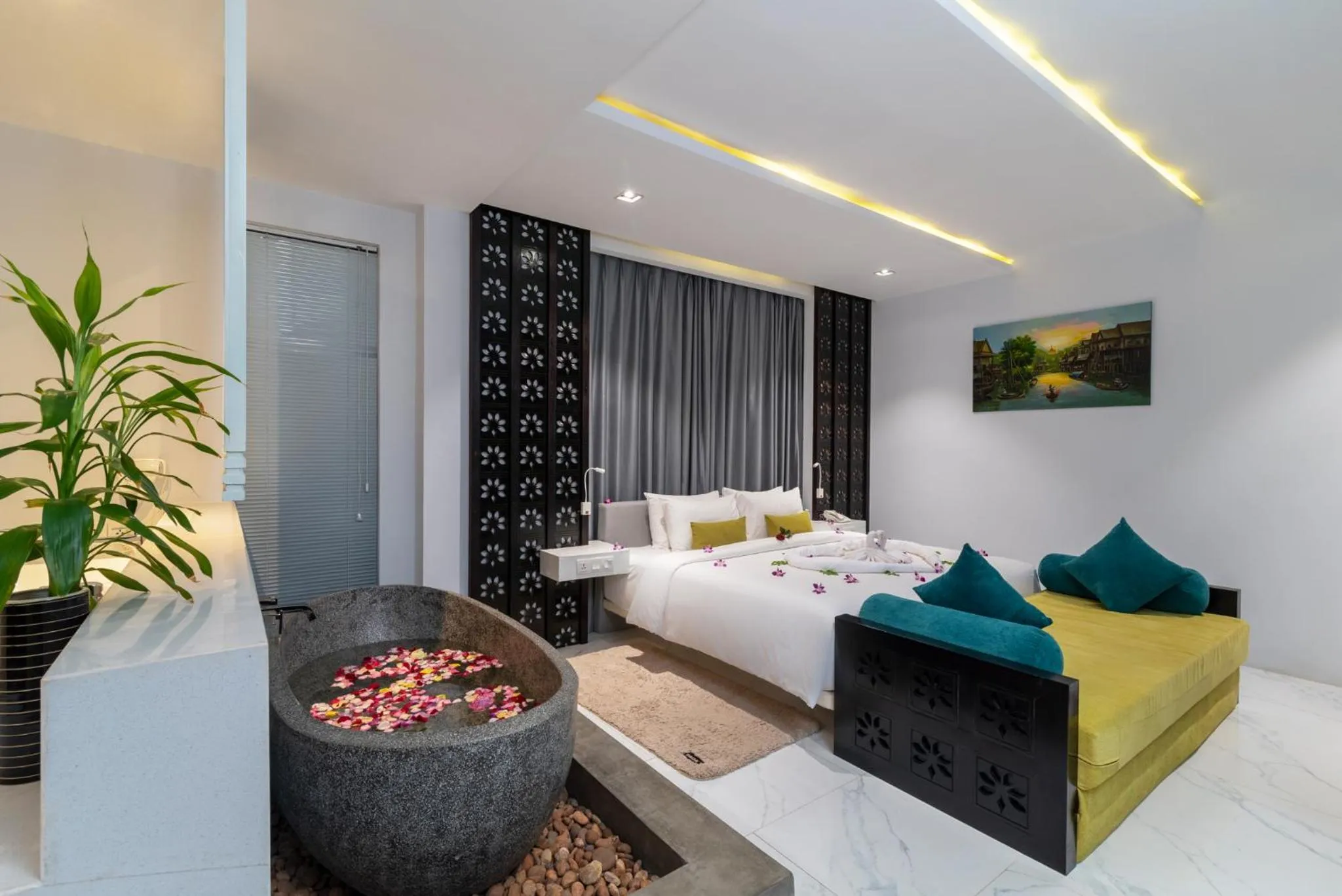 Bath, Bed in King Rock Residence