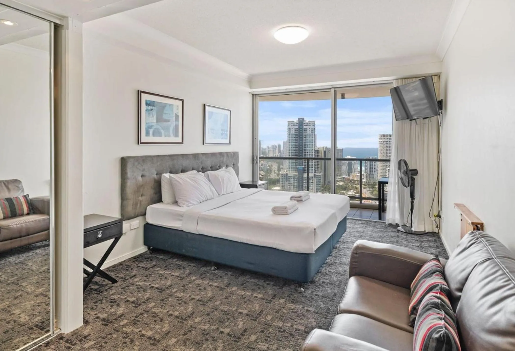 Bed in Chevron Renaissance - Private Apartments - Hosted by Coastal Letting Co.