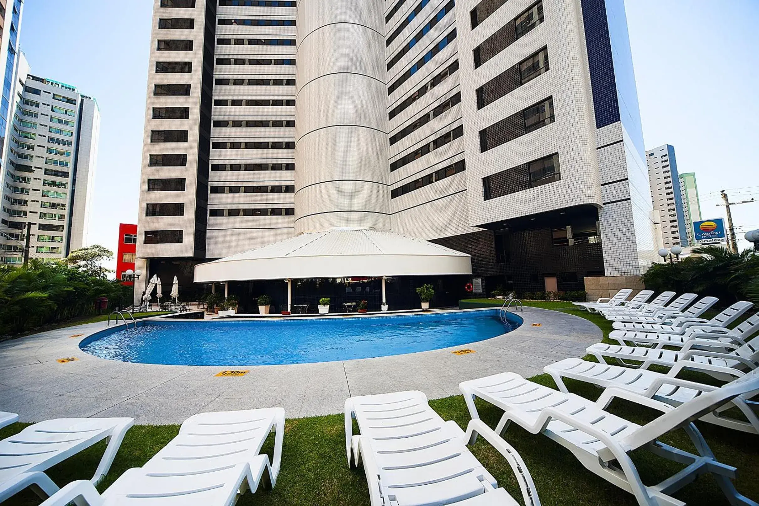 Property building in Comfort Hotel Fortaleza Property building in Comfort Hotel Fortaleza