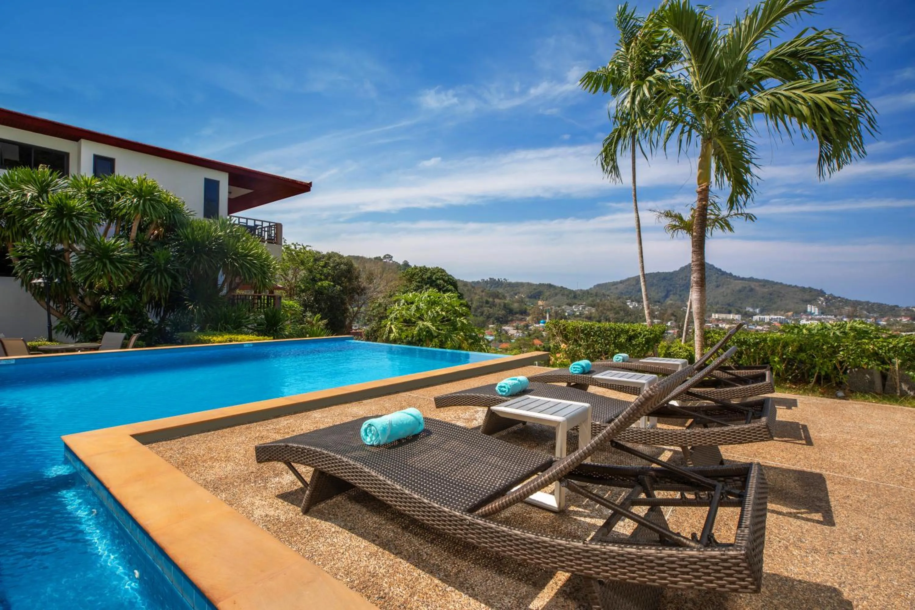 Property building in Baan Chom View Kamala - SHA Plus