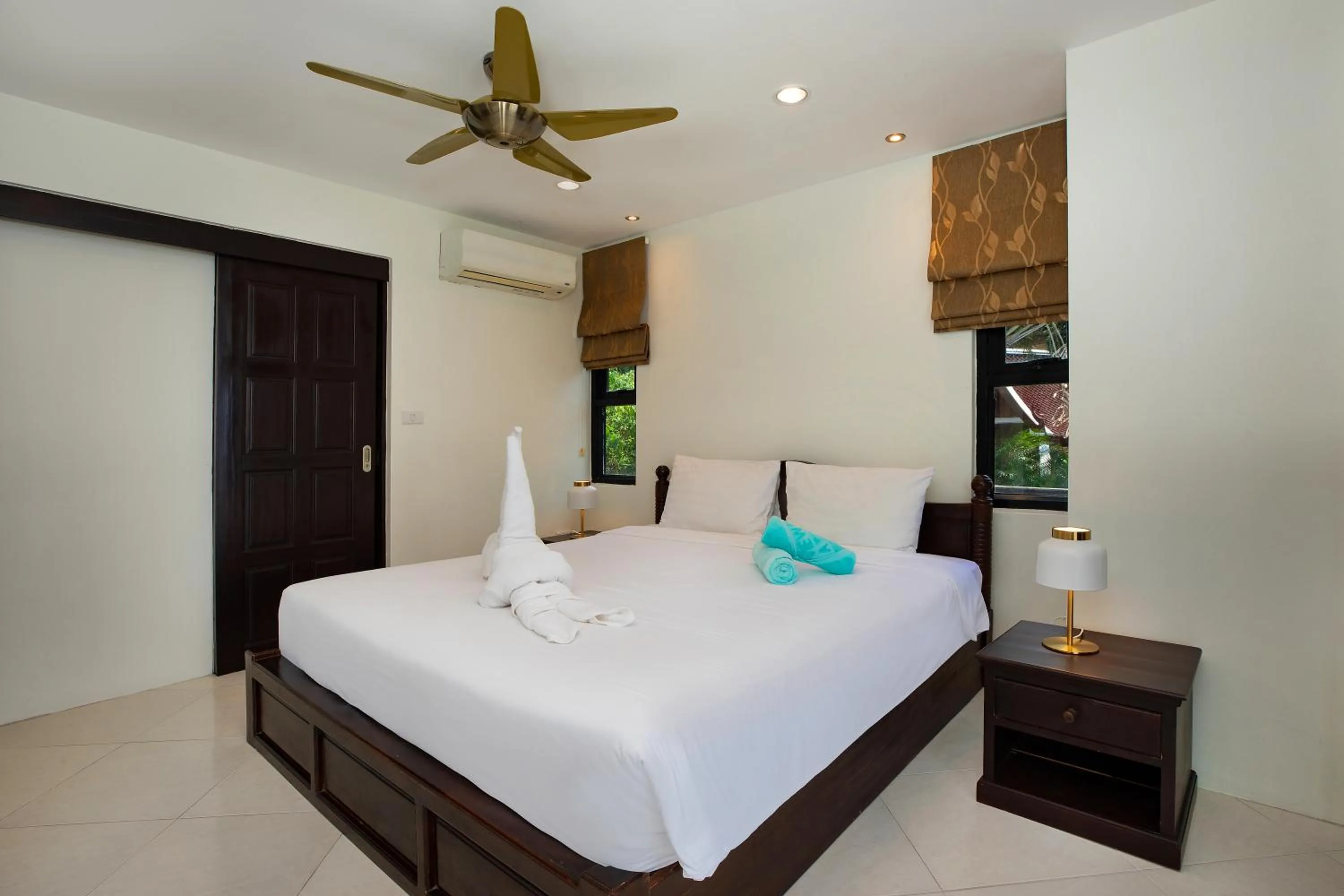 Bed in Baan Chom View Kamala - SHA Plus