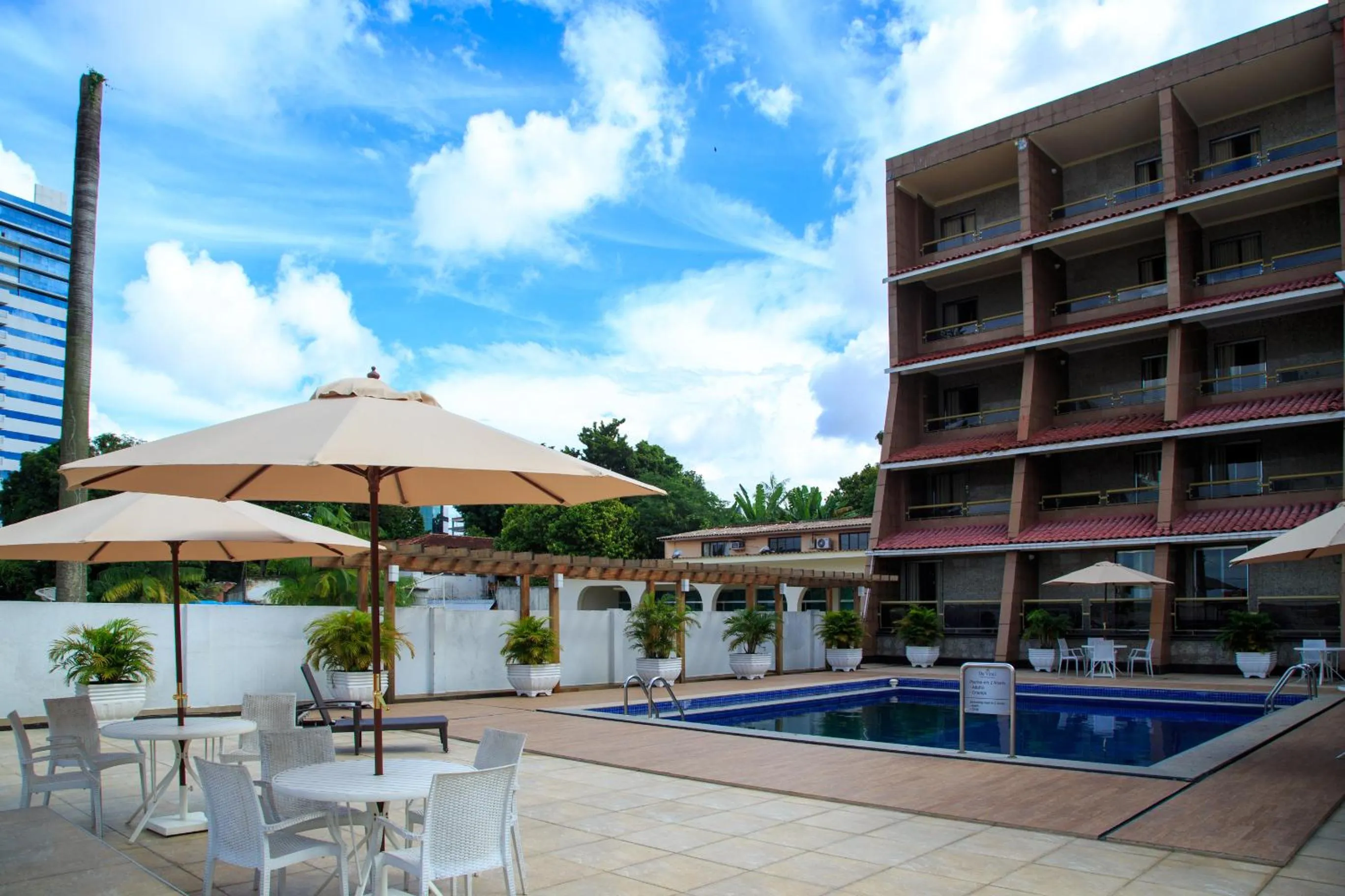 Property building in Da Vinci Hotel & Conventions - by Easy Hotéis