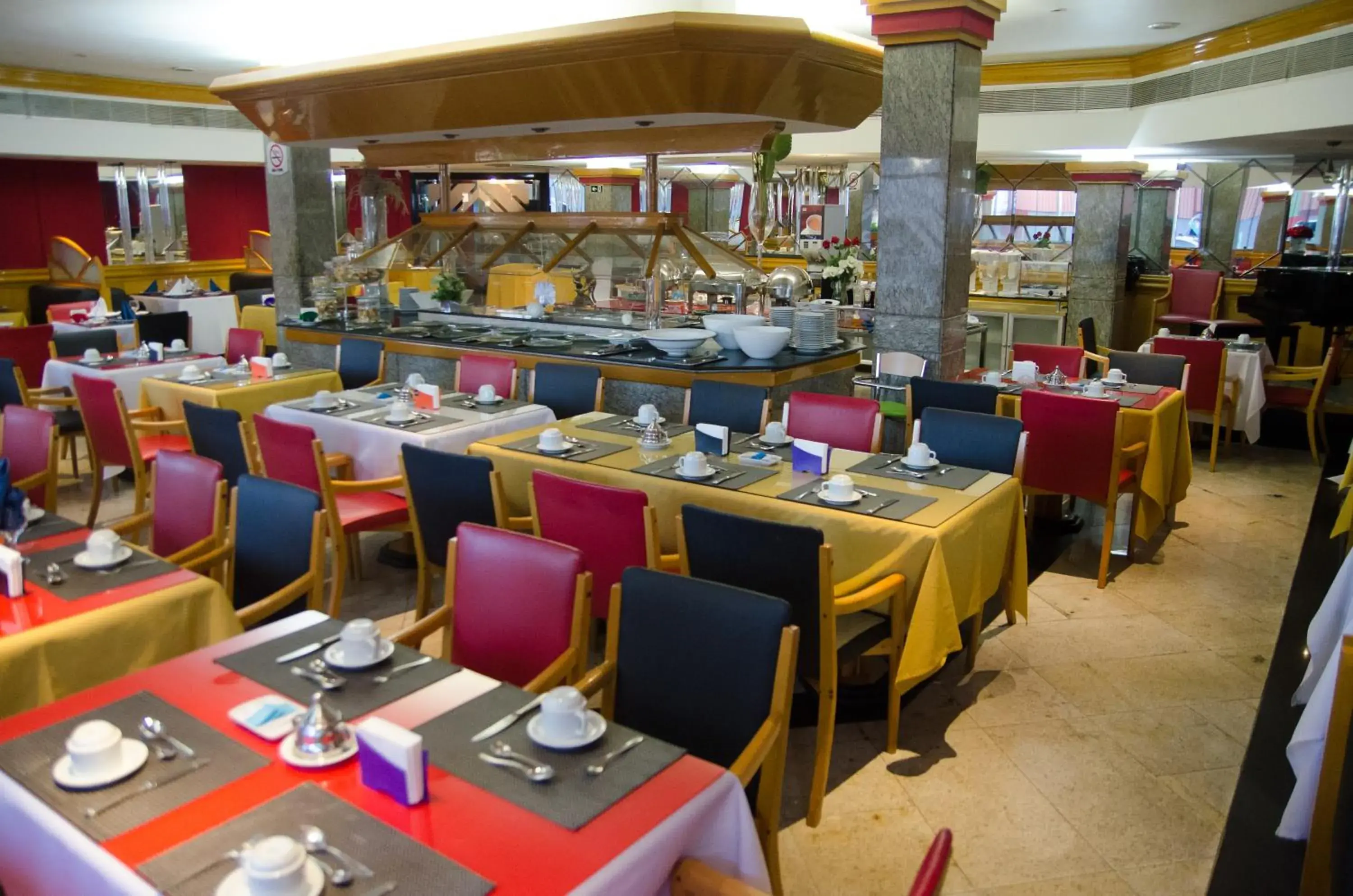 Restaurant/places to eat in Da Vinci Hotel & Conventions - by Easy Hotéis Restaurant/places to eat in Da Vinci Hotel & Conventions - by Easy Hotéis