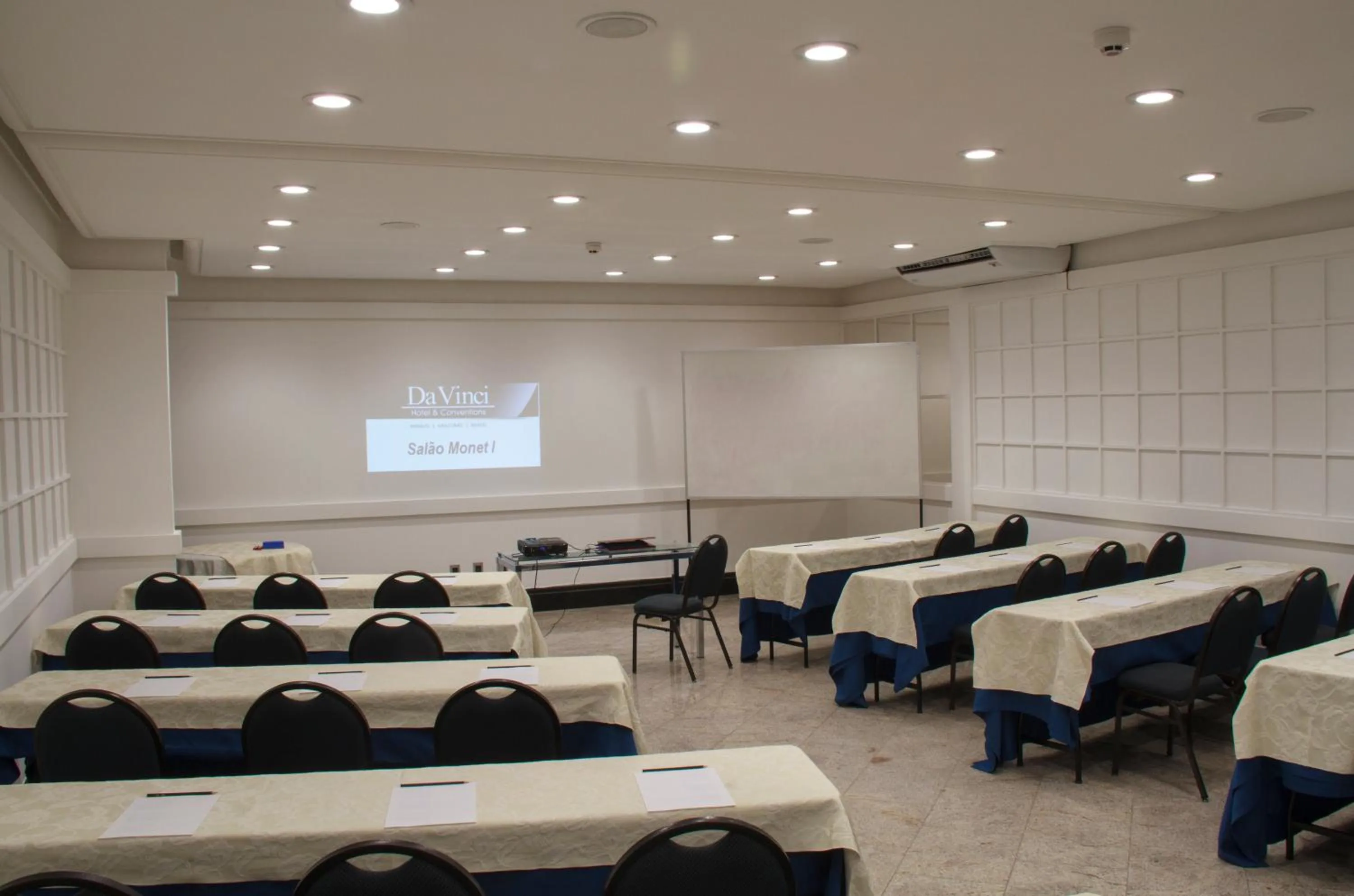 Business facilities in Da Vinci Hotel & Conventions - by Easy Hotéis