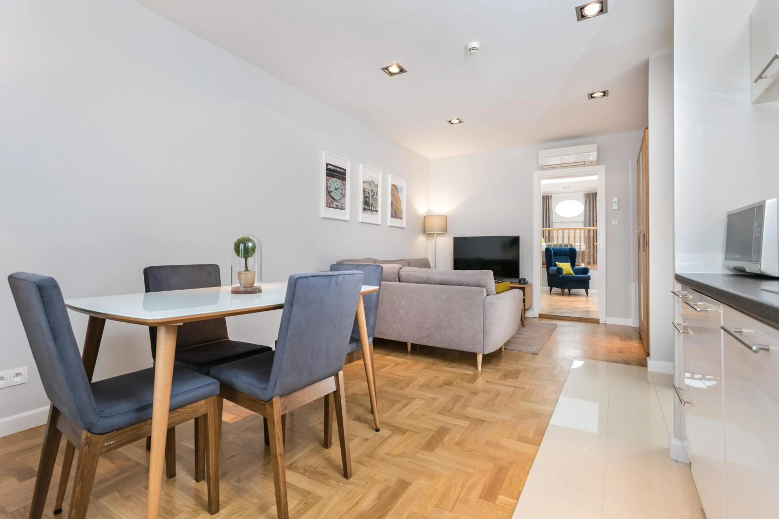 Living room in Venetian House Market Square Aparthotel