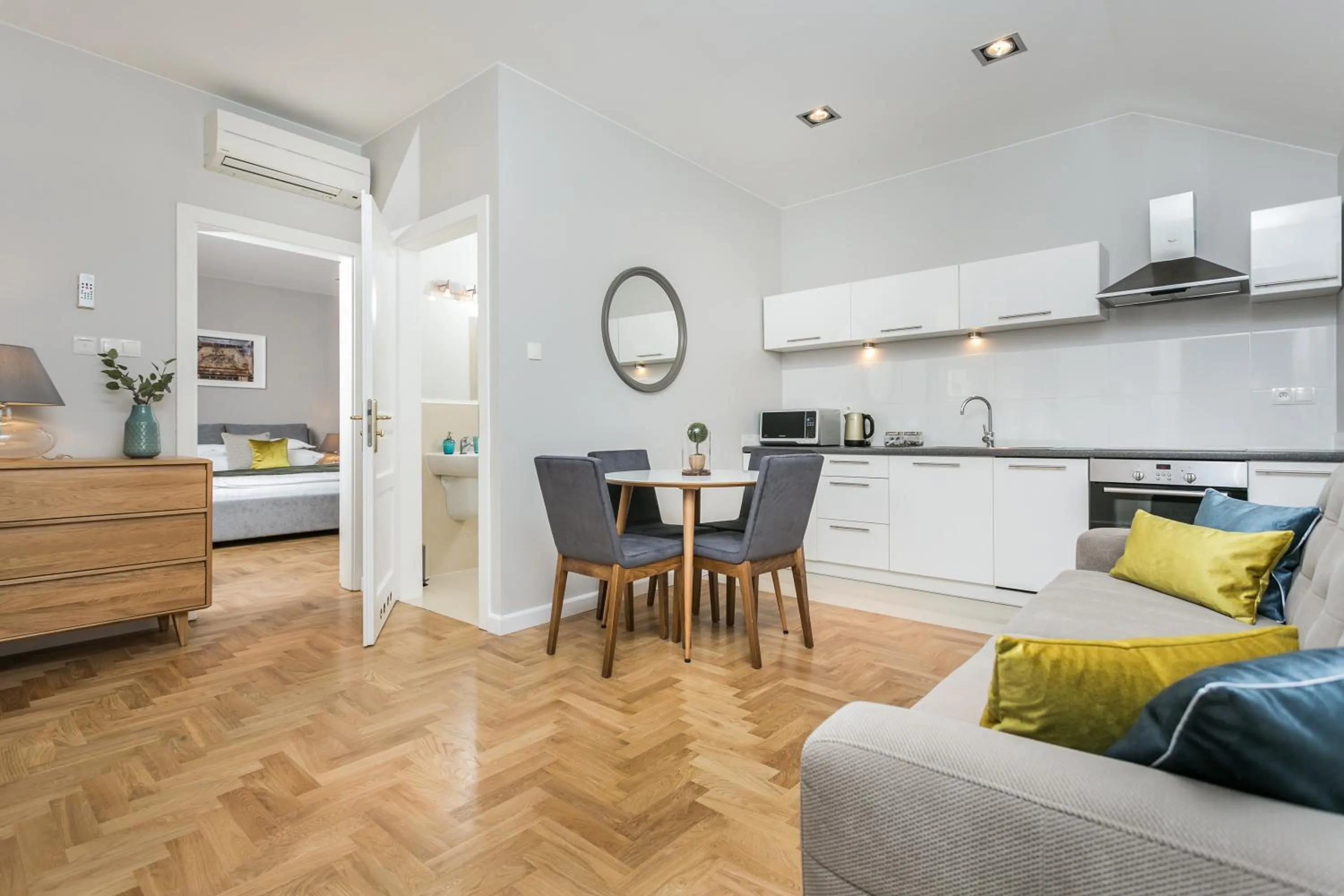 Photo of the whole room in Venetian House Market Square Aparthotel