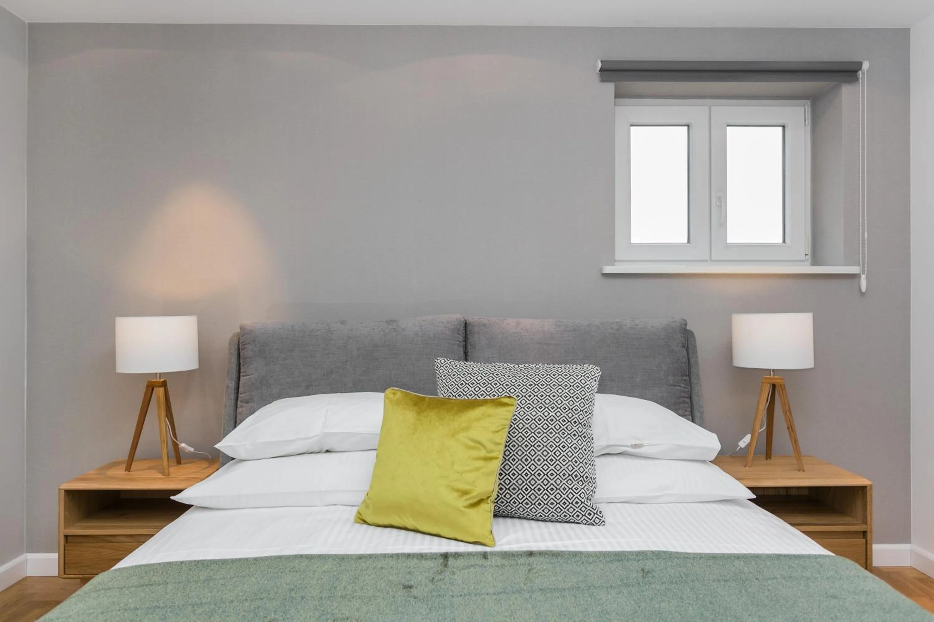 Bed in Venetian House Market Square Aparthotel