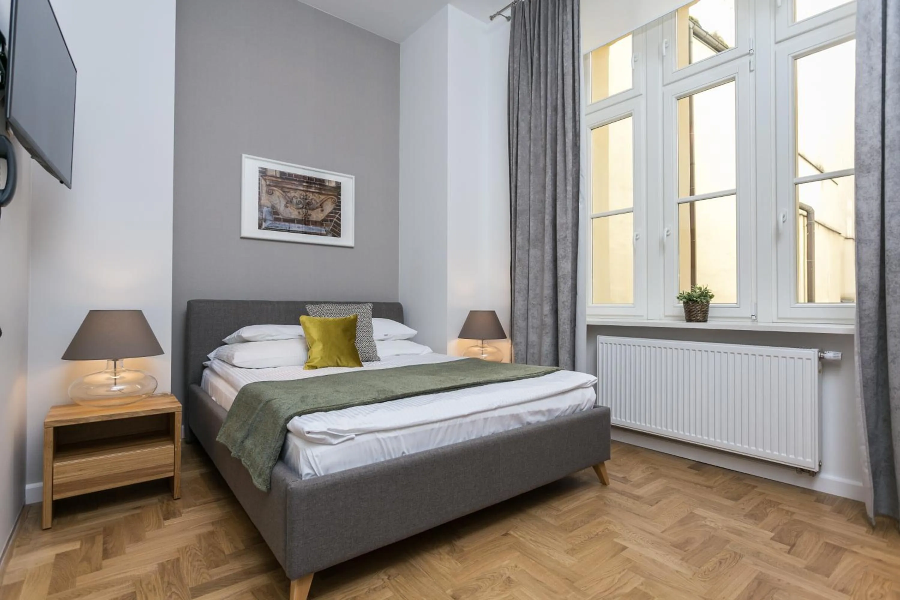 Bed in Venetian House Market Square Aparthotel