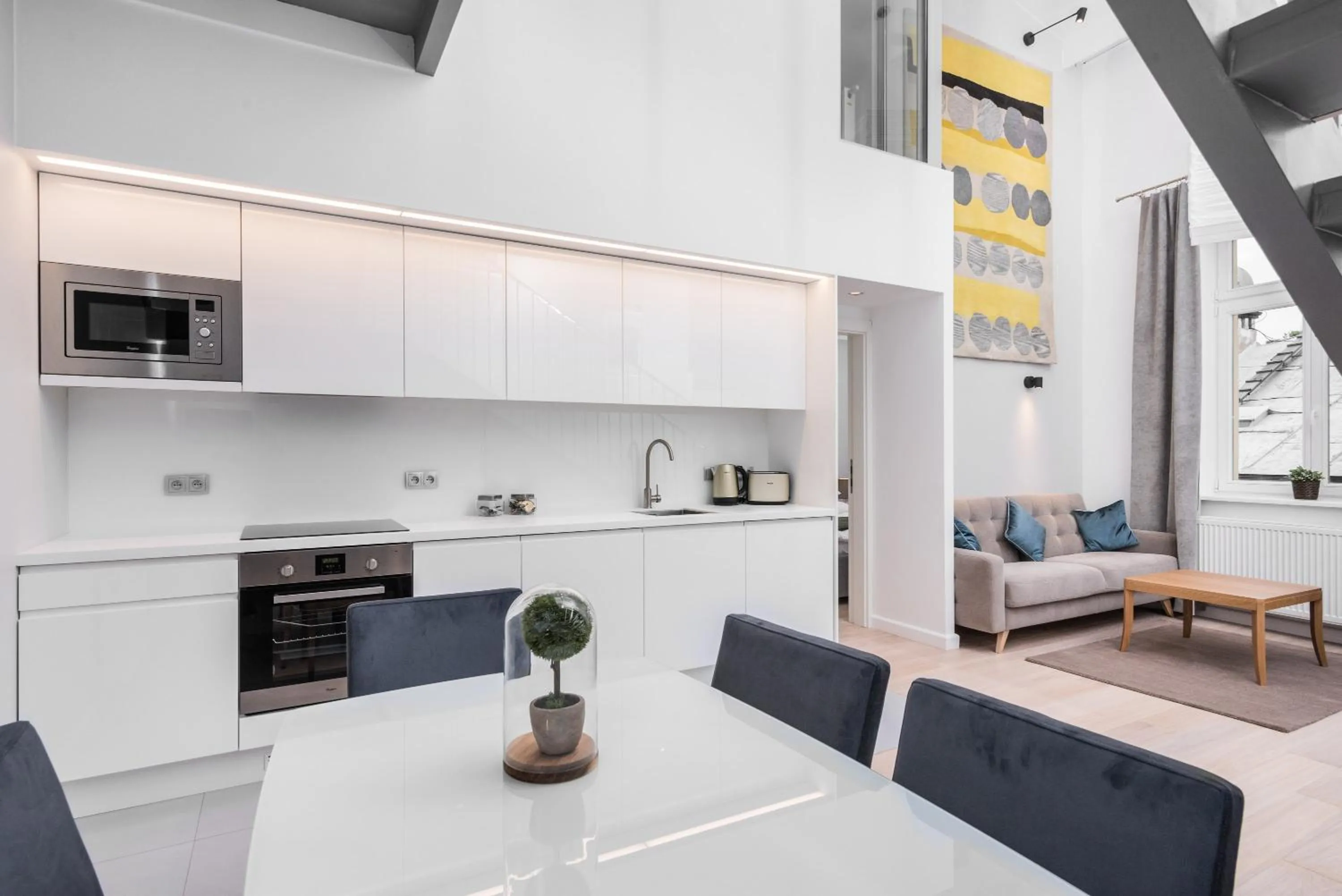 Kitchen or kitchenette in Venetian House Market Square Aparthotel